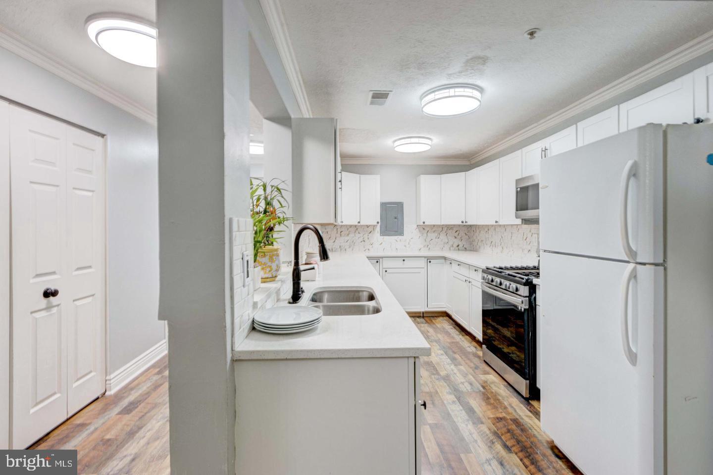 TIMBERGROVE - Residential Lease