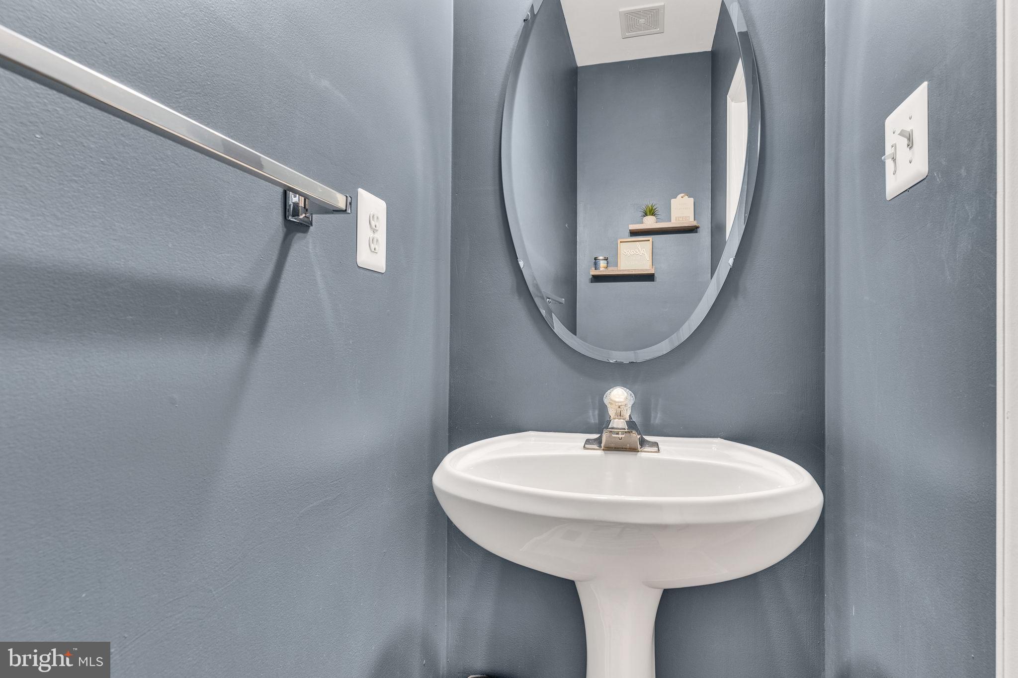 KINGS GRANT - Residential