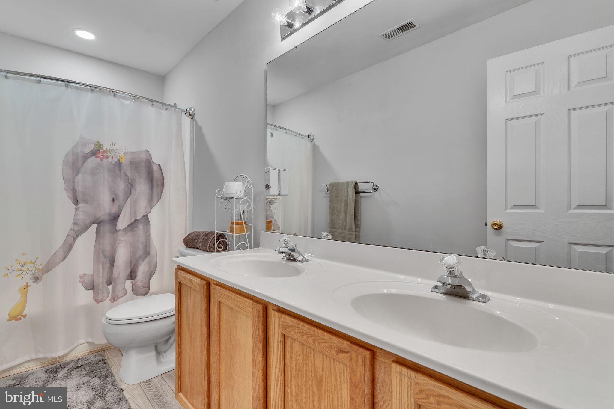 KINGS GRANT - Residential