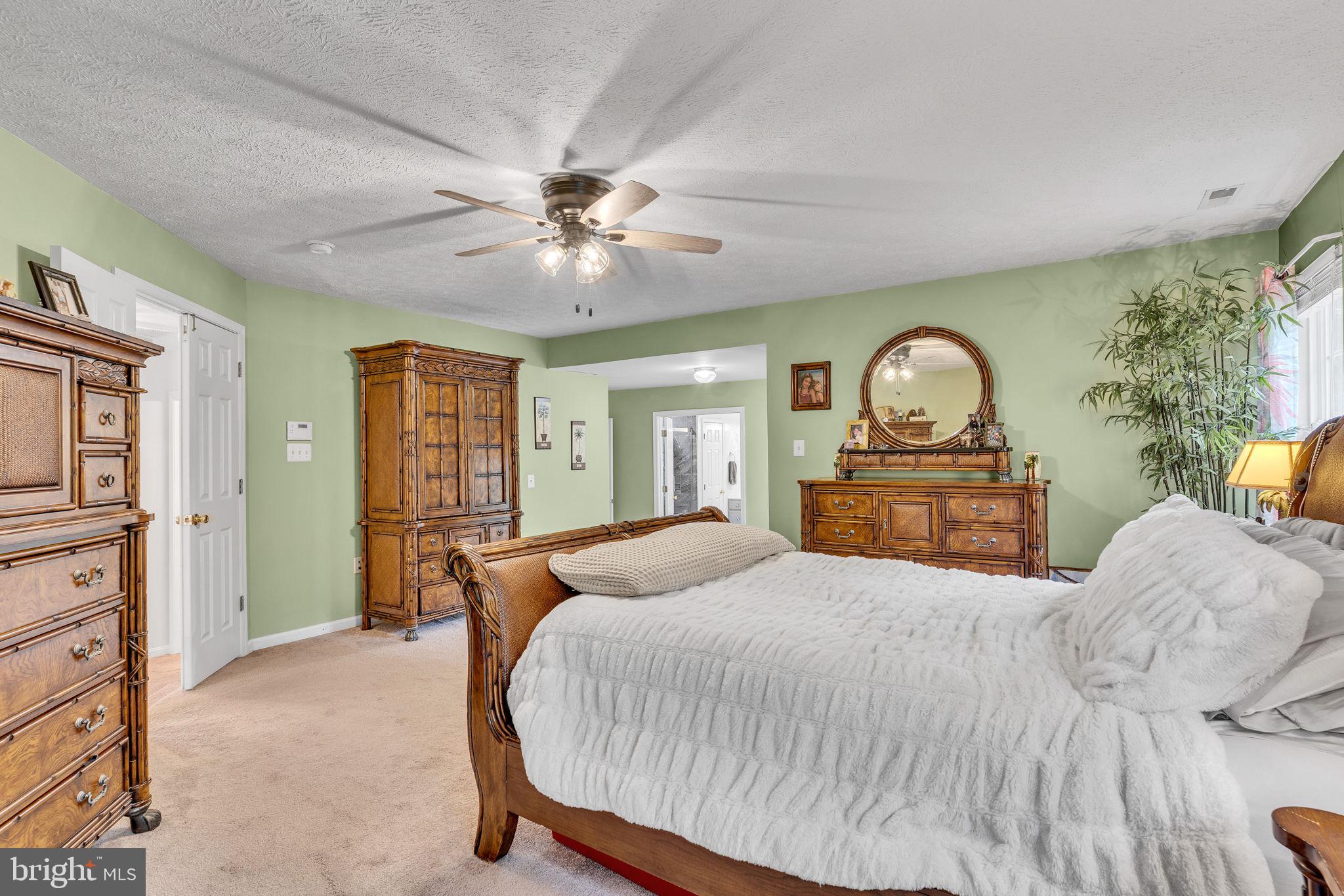 KINGS GRANT - Residential