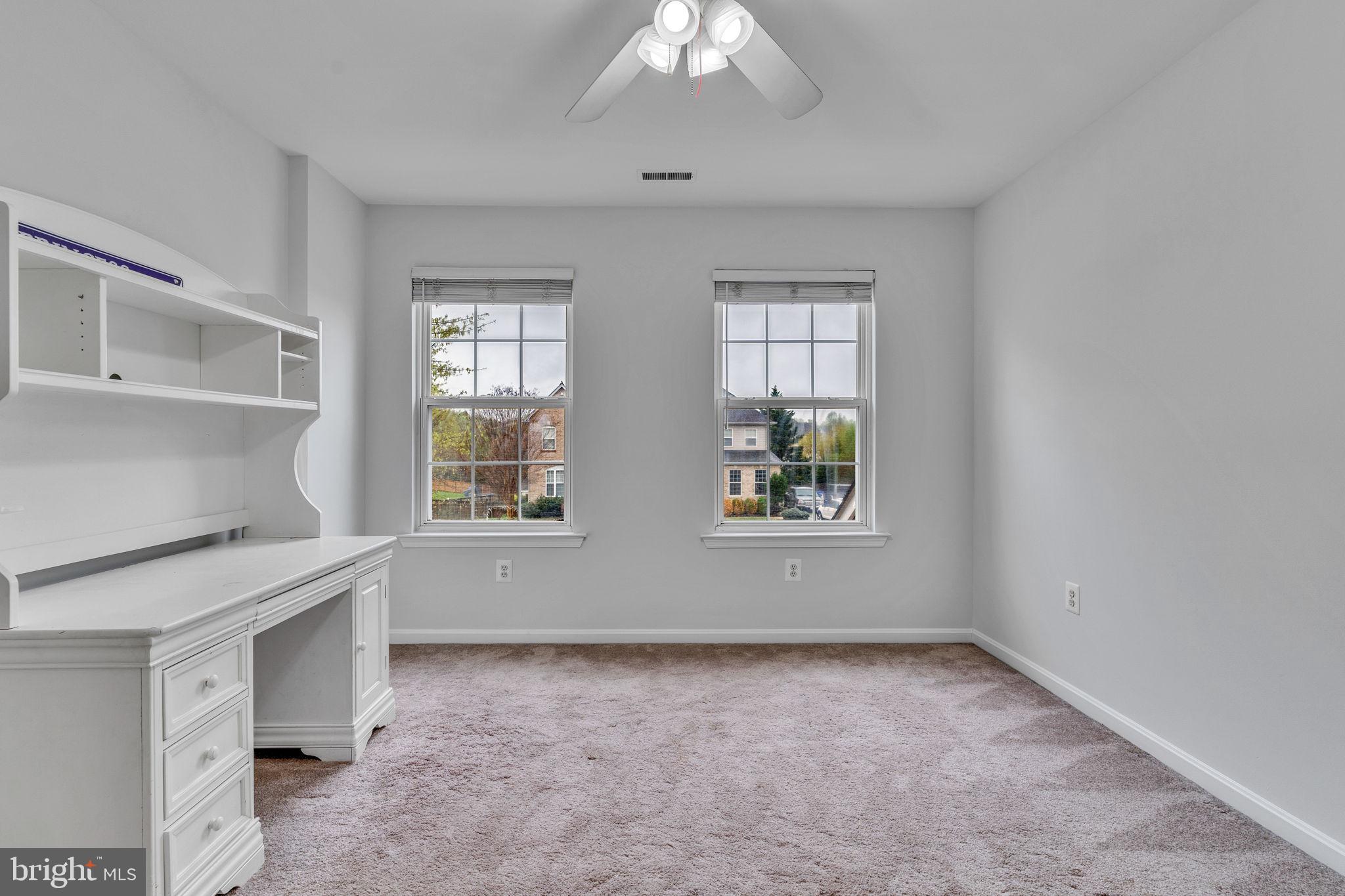 KINGS GRANT - Residential