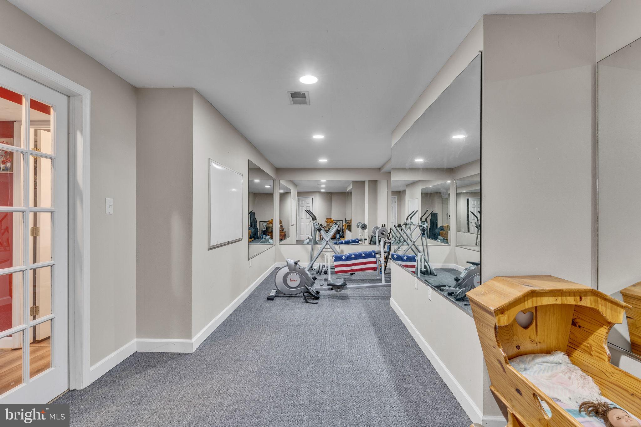 KINGS GRANT - Residential