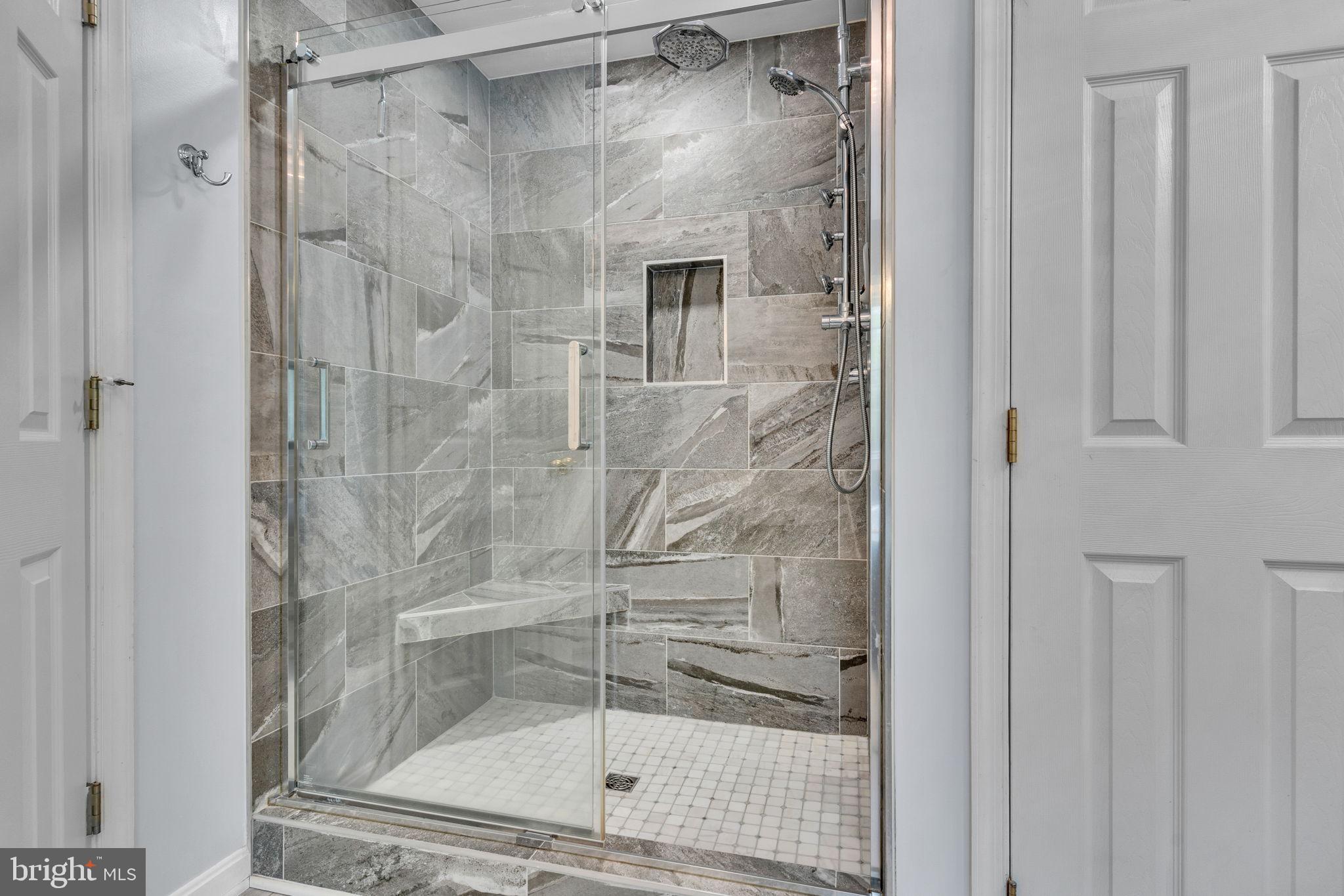 KINGS GRANT - Residential