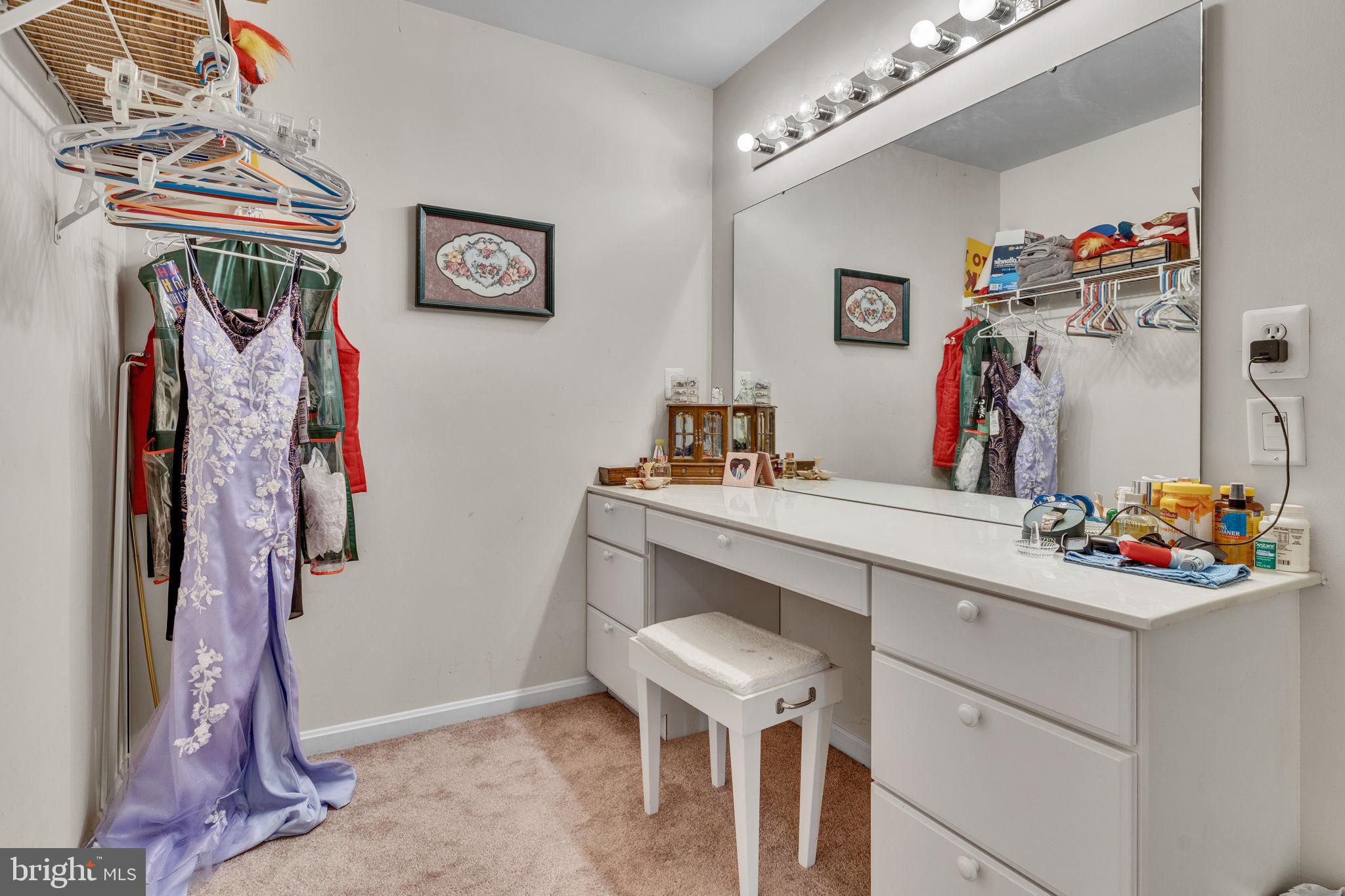 KINGS GRANT - Residential