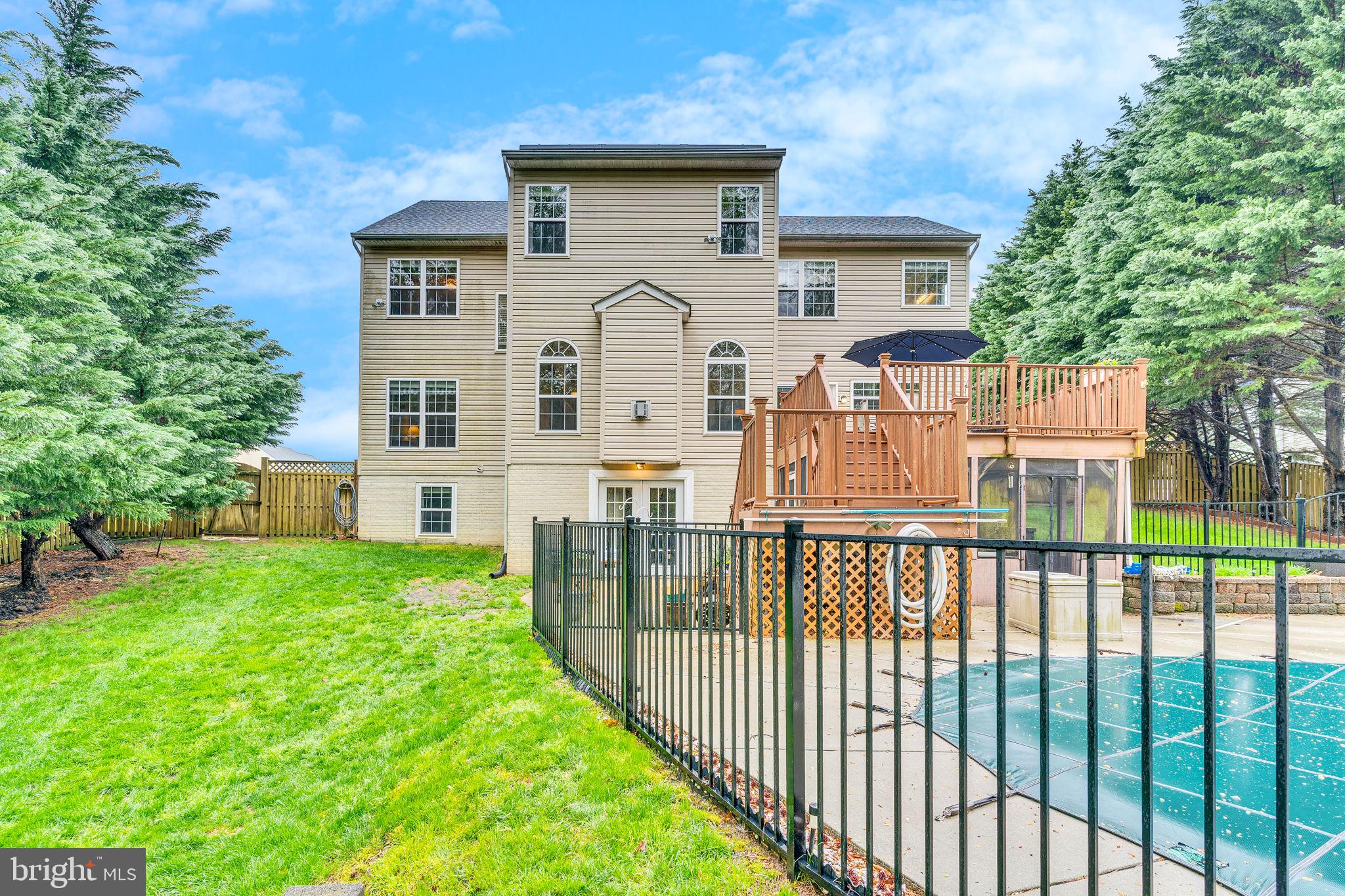 KINGS GRANT - Residential