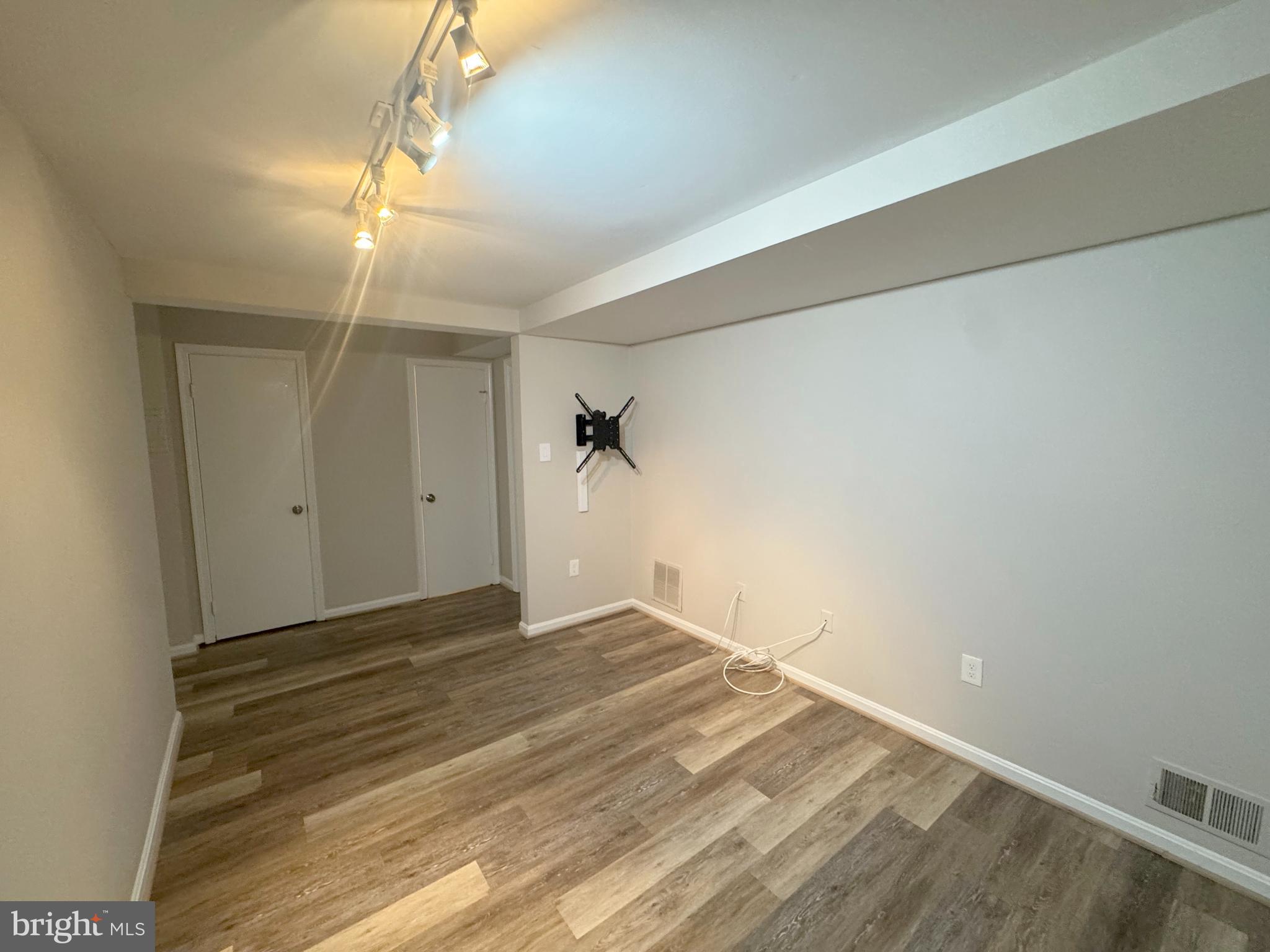 STONELEIGH - Residential Lease