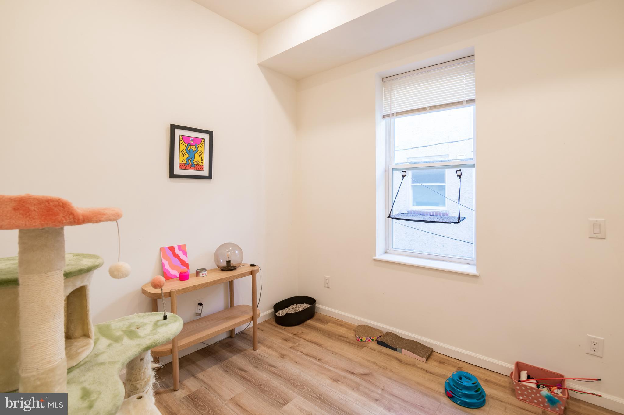 QUEEN VILLAGE - Residential Lease