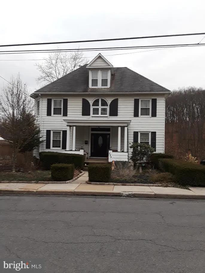 223 N Walnut Street, Lewistown, PA 17044