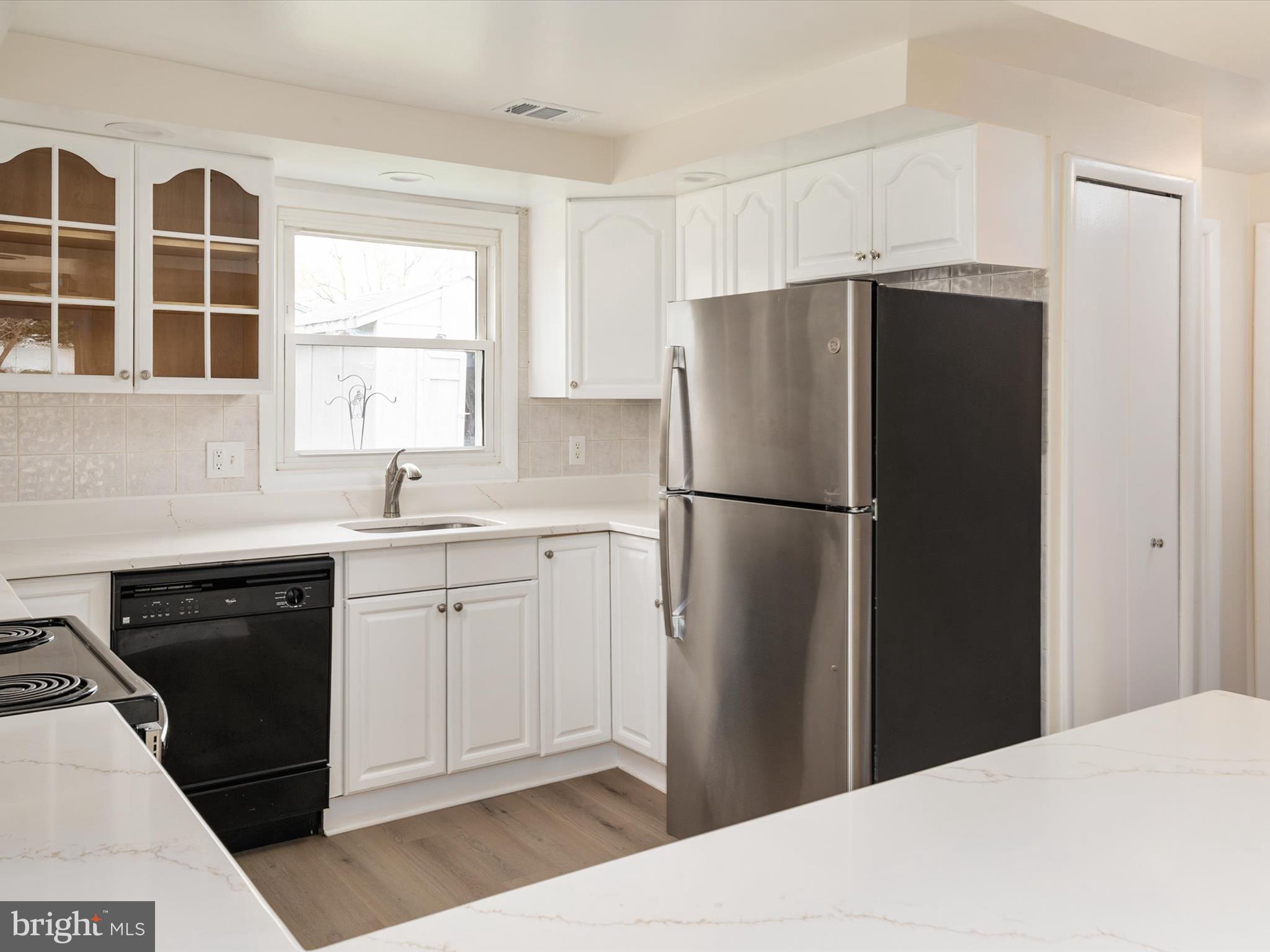 MAPLE RIDGE - Residential