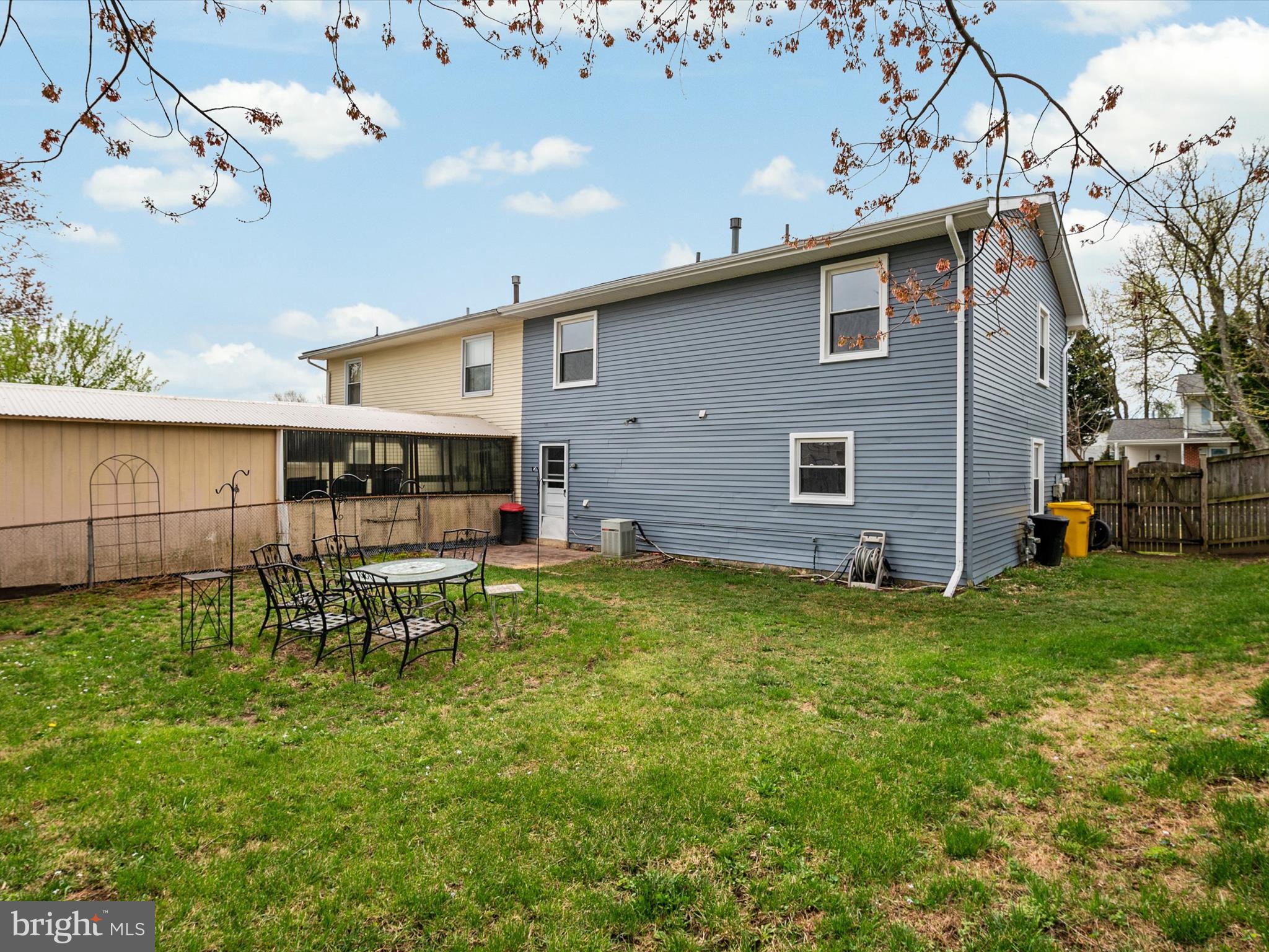 MAPLE RIDGE - Residential