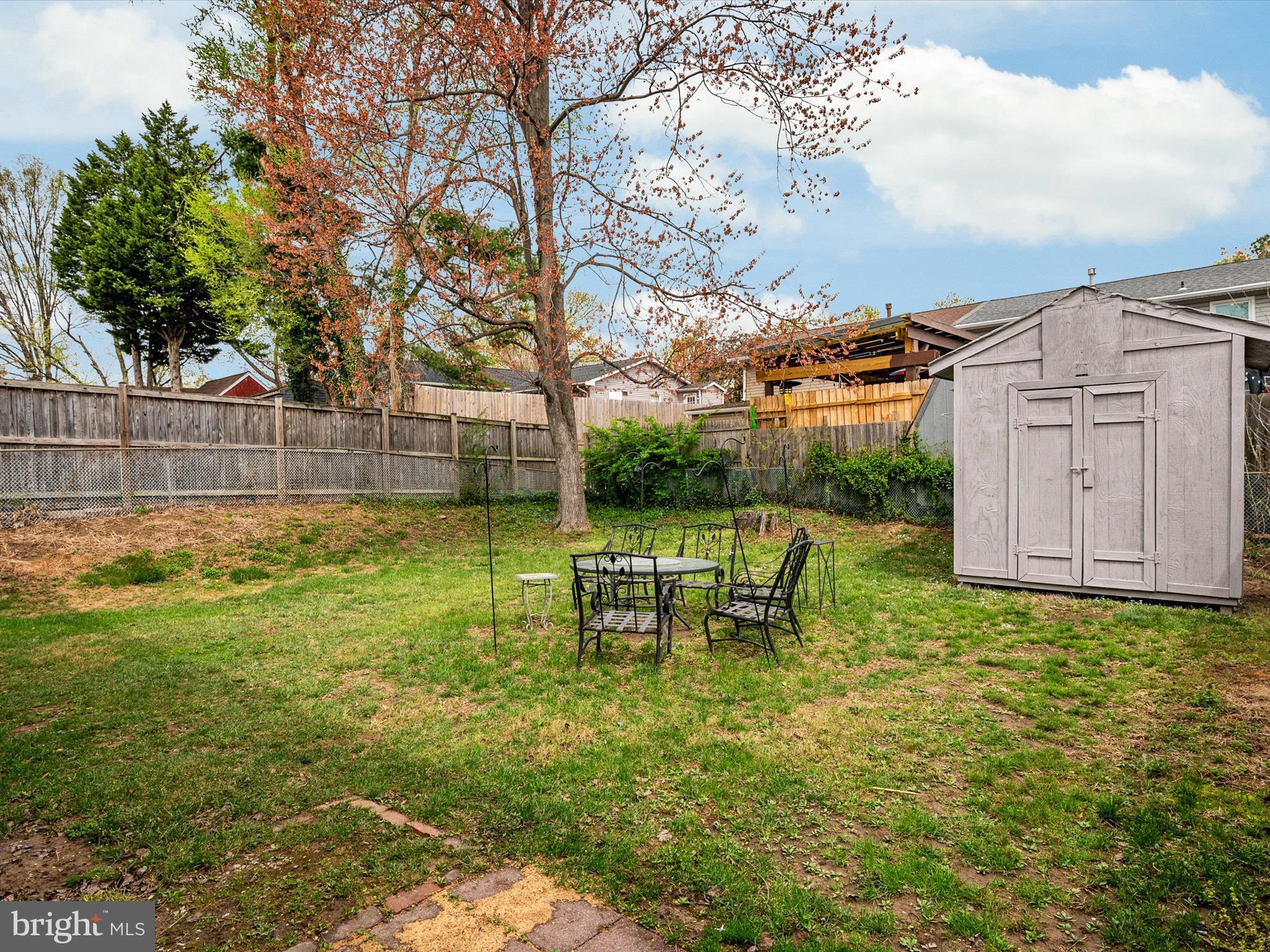 MAPLE RIDGE - Residential