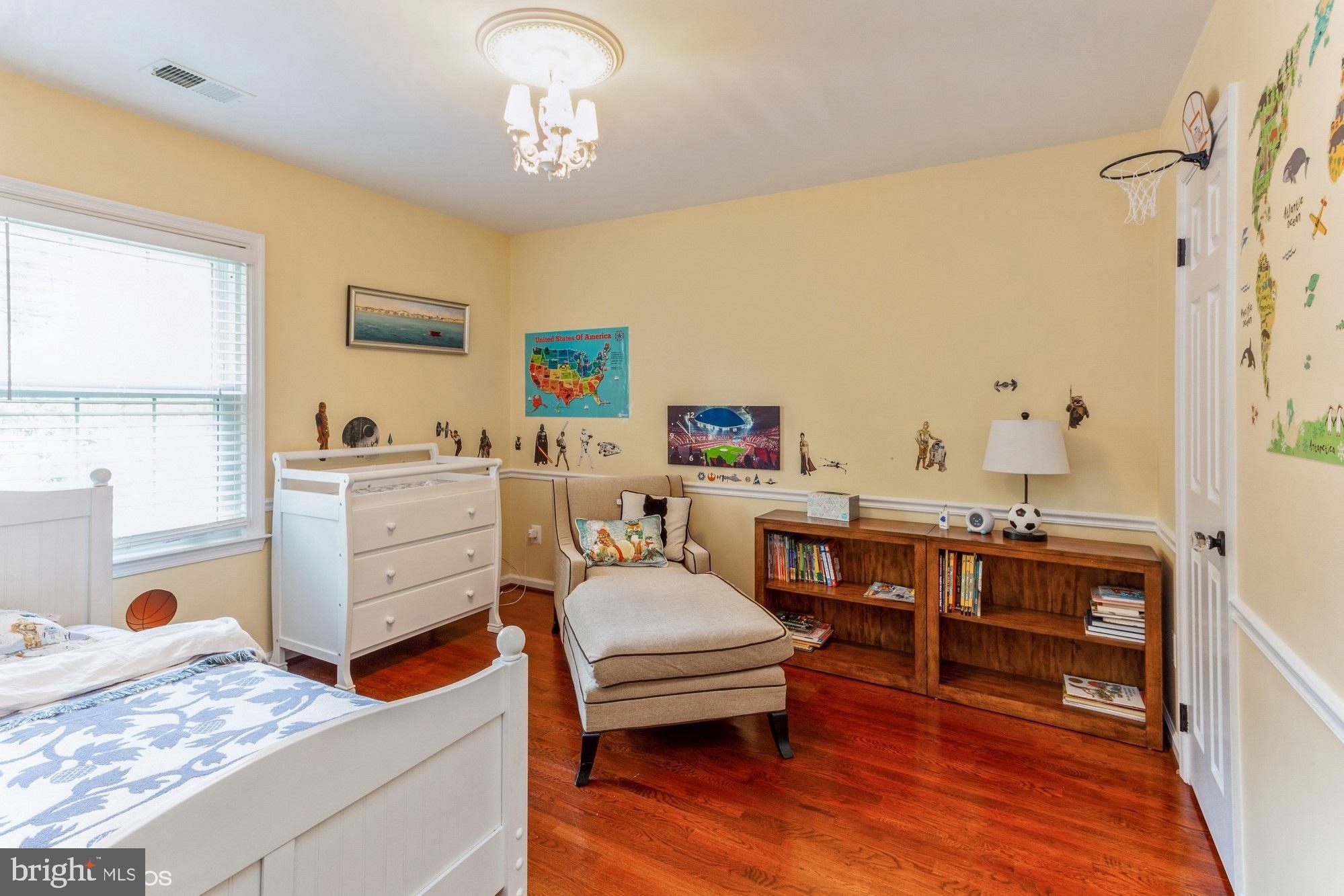 LAKE POTOMAC - Residential