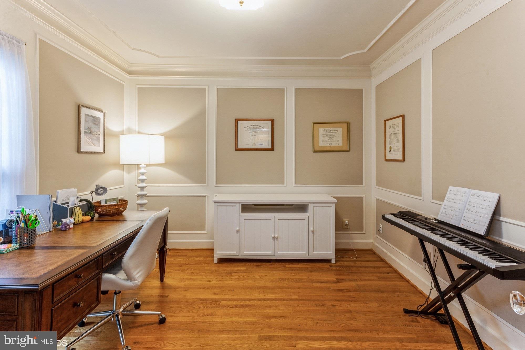 LAKE POTOMAC - Residential