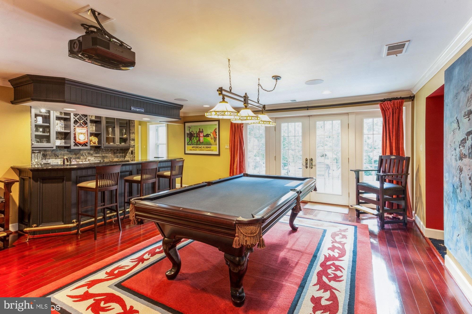 LAKE POTOMAC - Residential