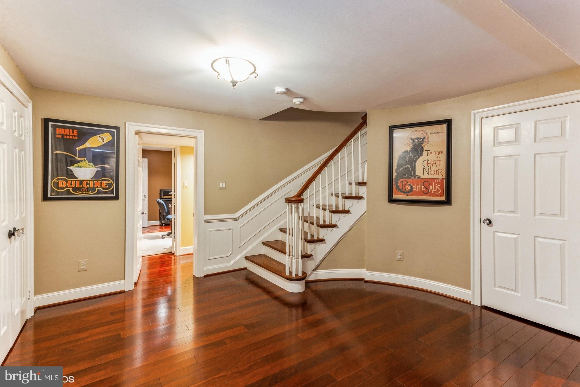 LAKE POTOMAC - Residential