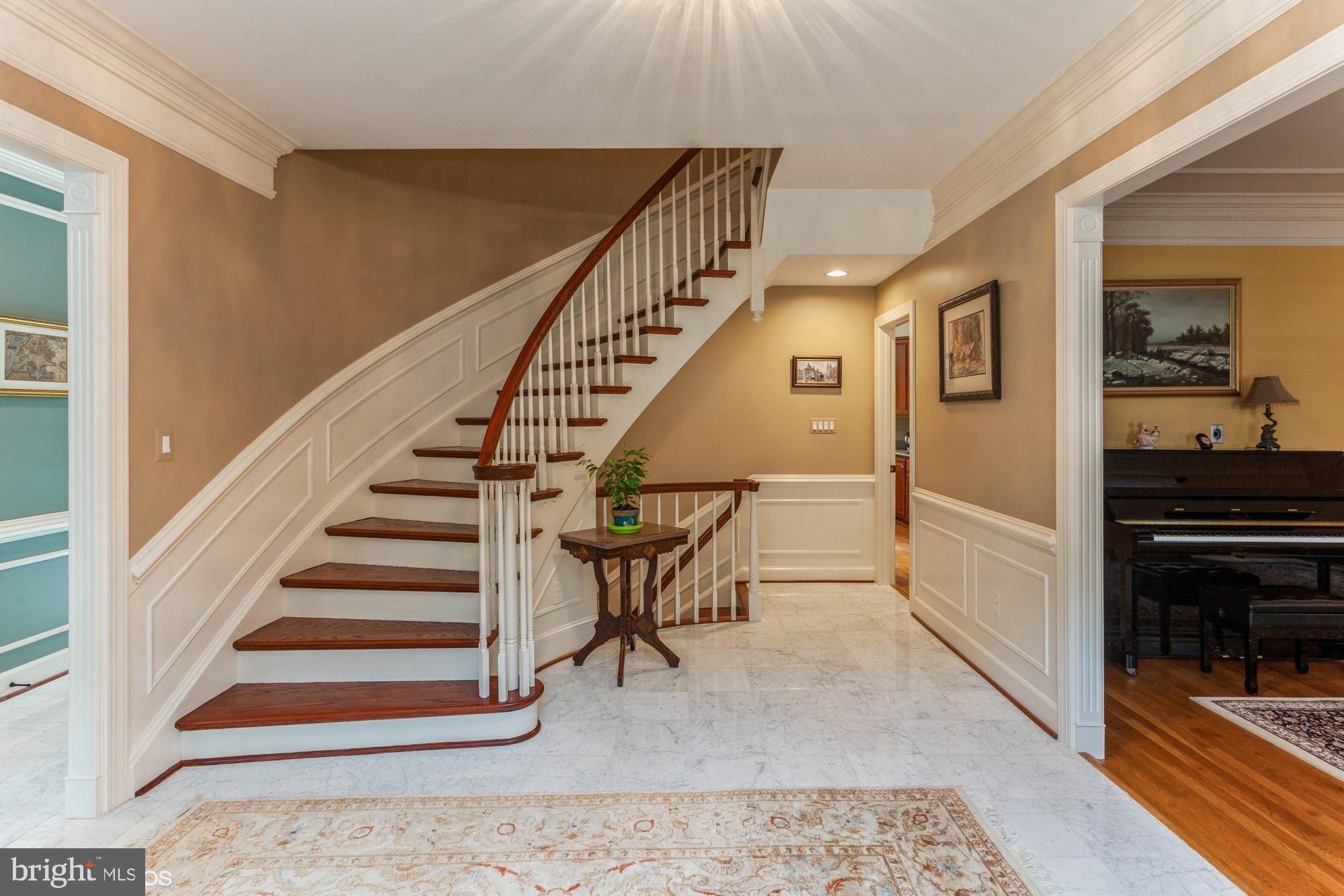 LAKE POTOMAC - Residential