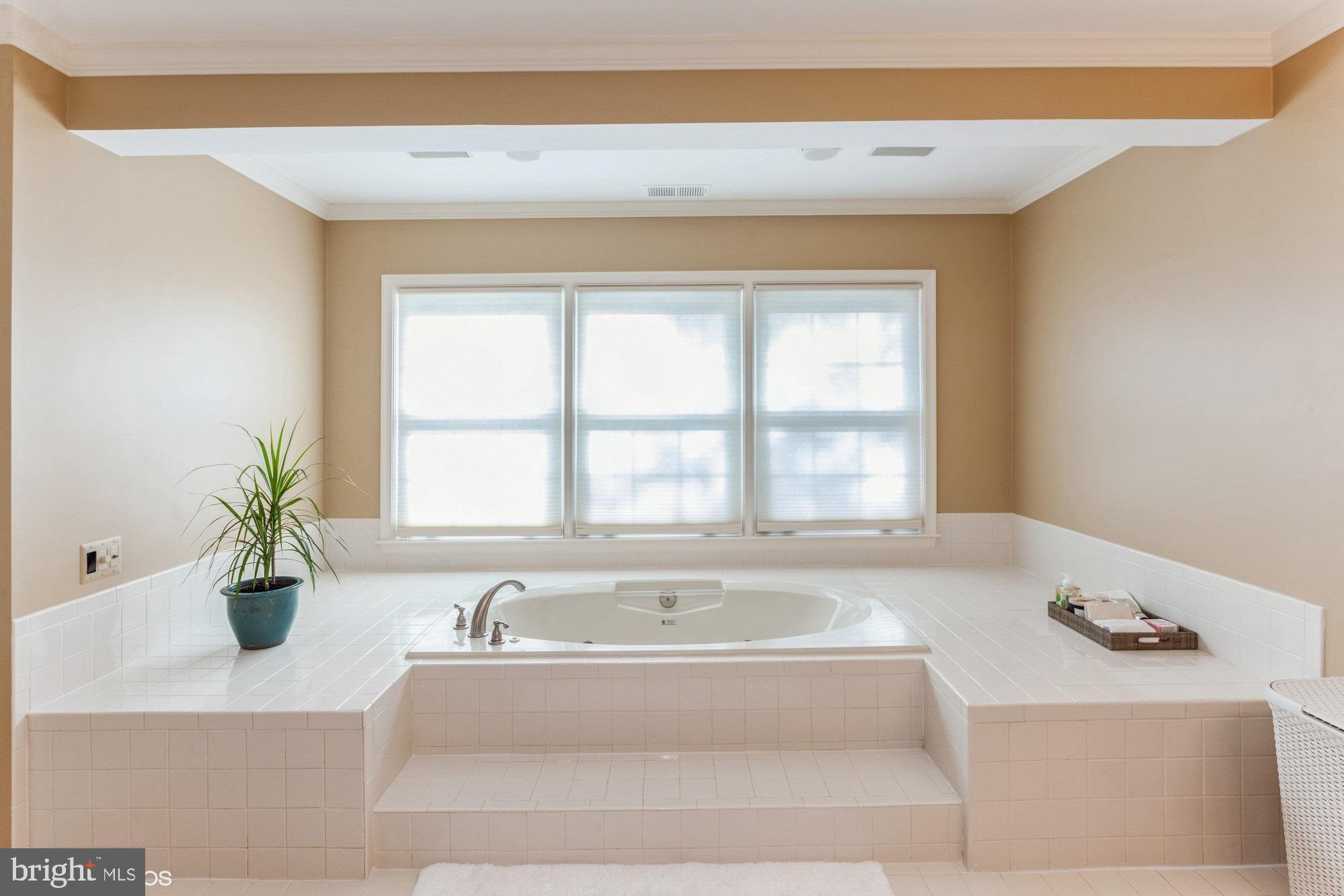 LAKE POTOMAC - Residential