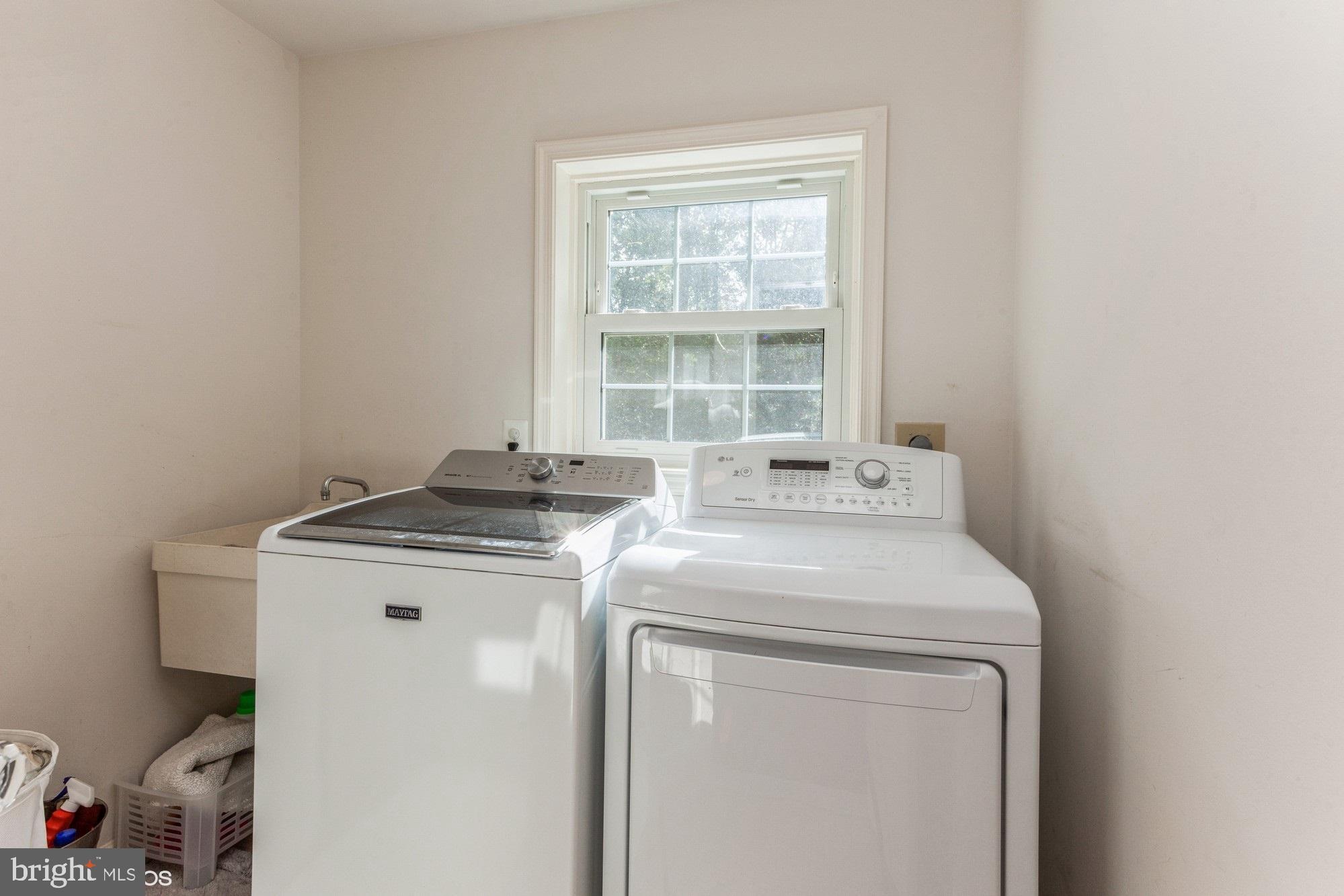 LAKE POTOMAC - Residential