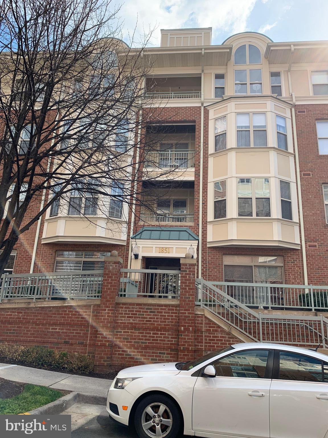 STRATFORD CONDOMINIUMS - Residential