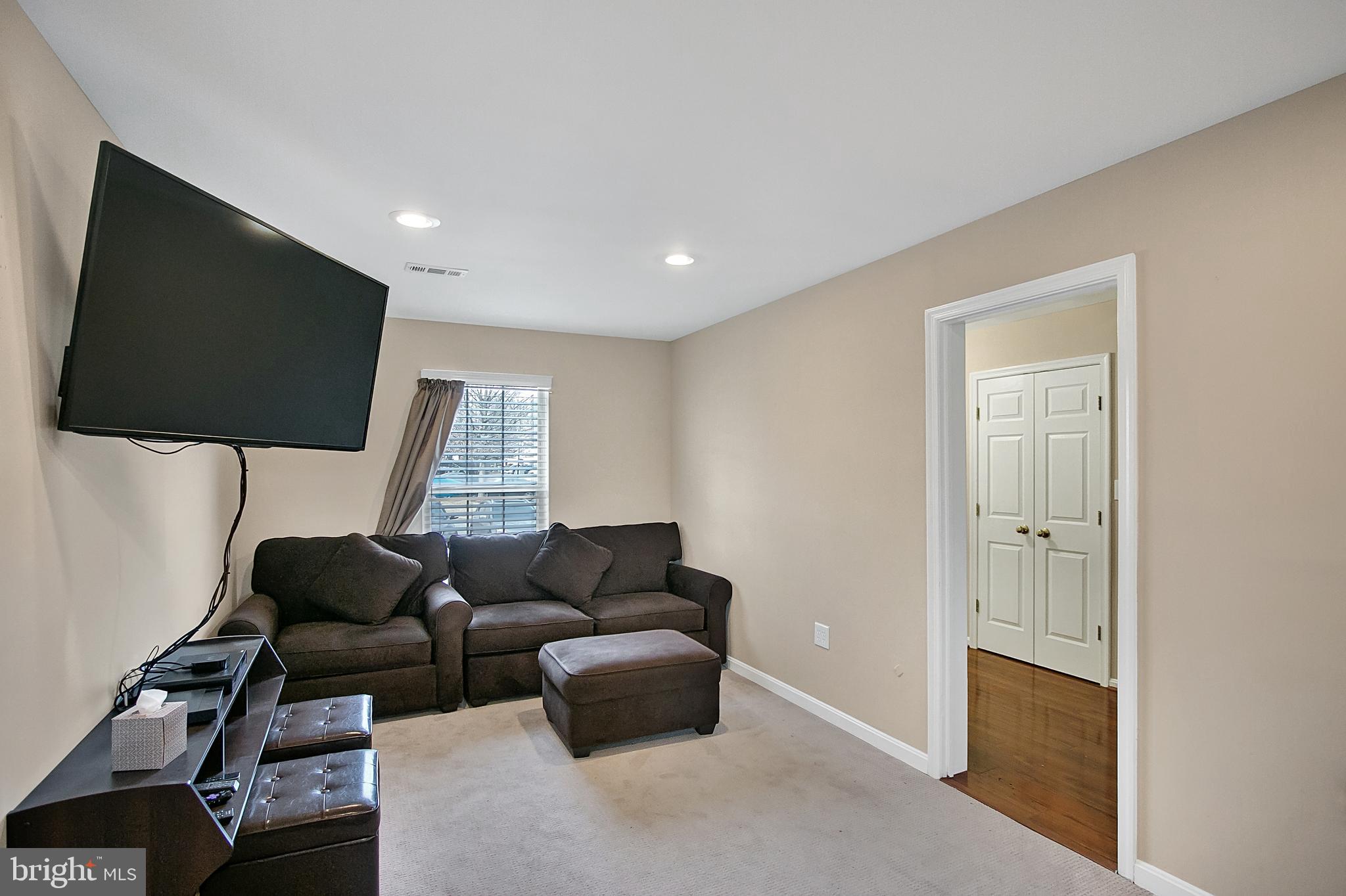 PENNSYLVANIA CROSSING - Residential