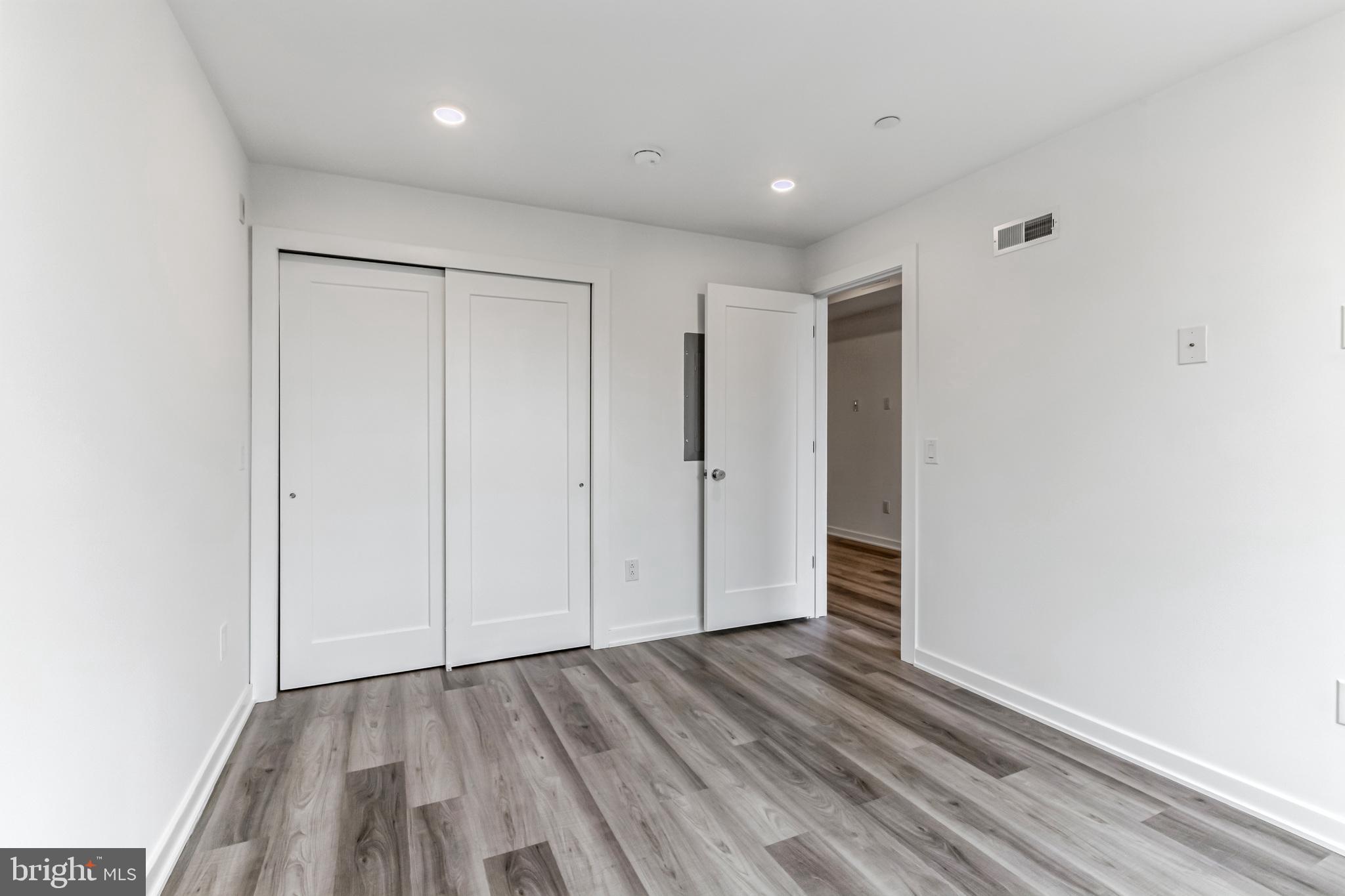 ROXBOROUGH - Residential Lease