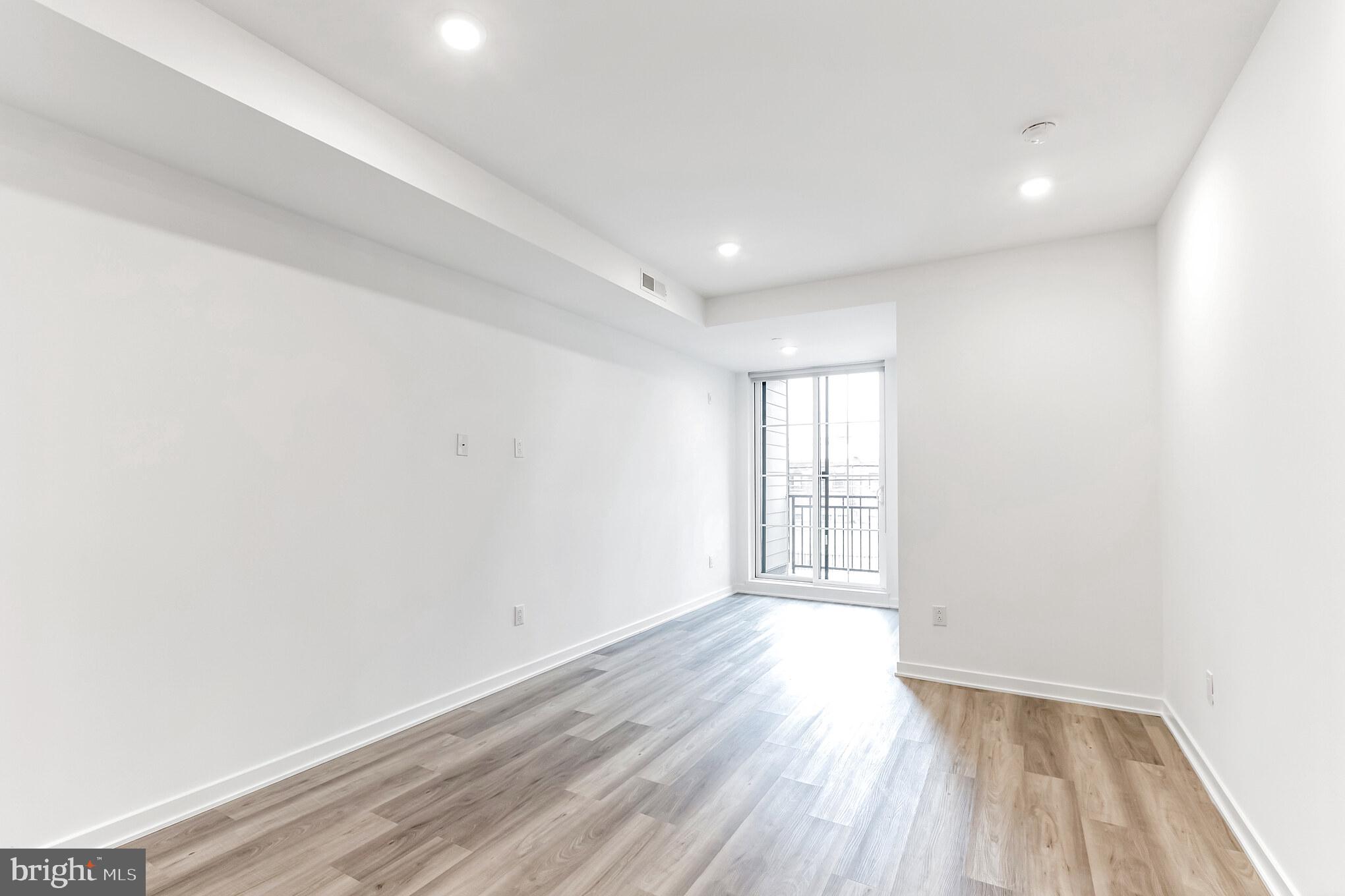 ROXBOROUGH - Residential Lease