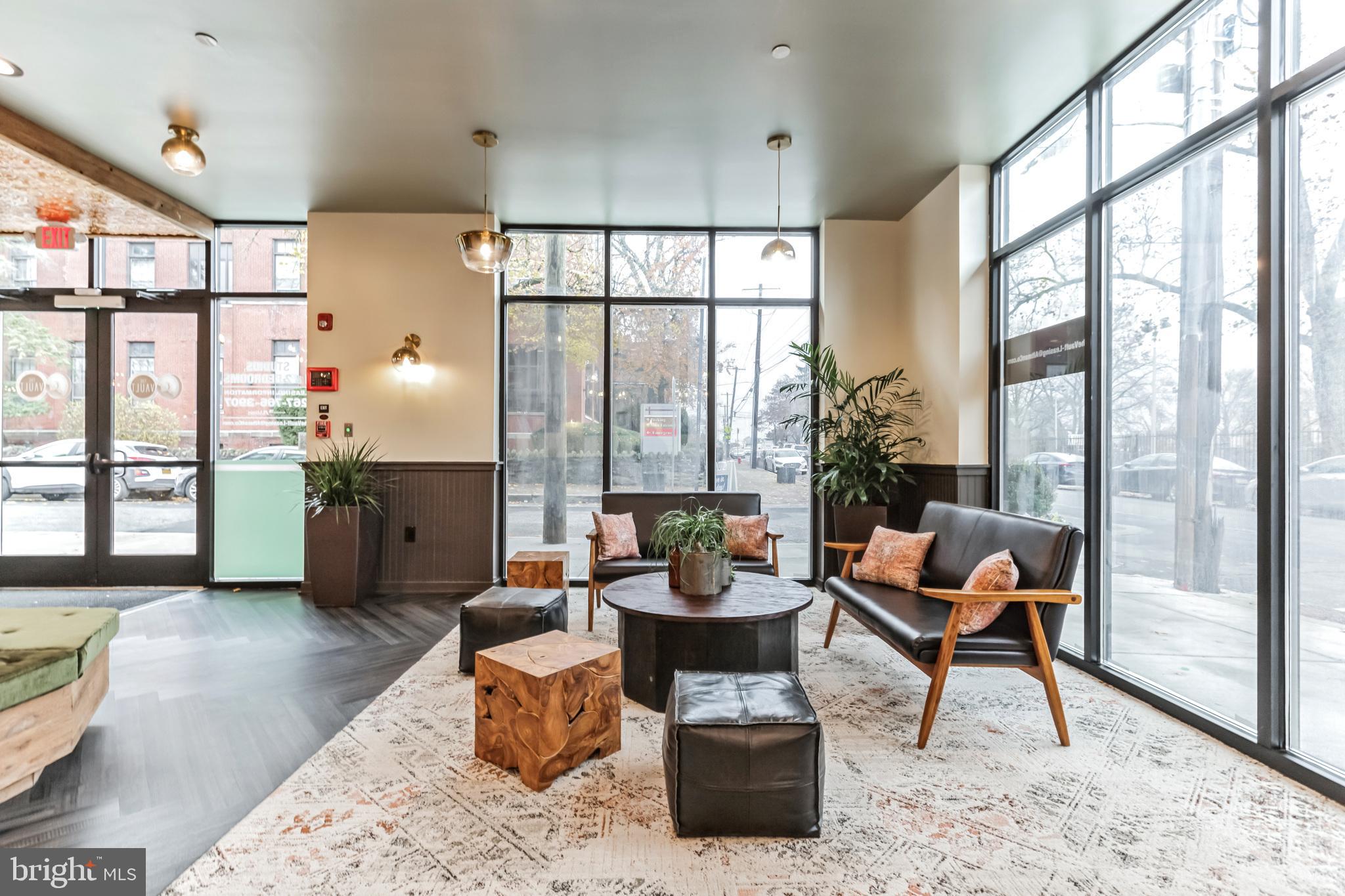 ROXBOROUGH - Residential Lease