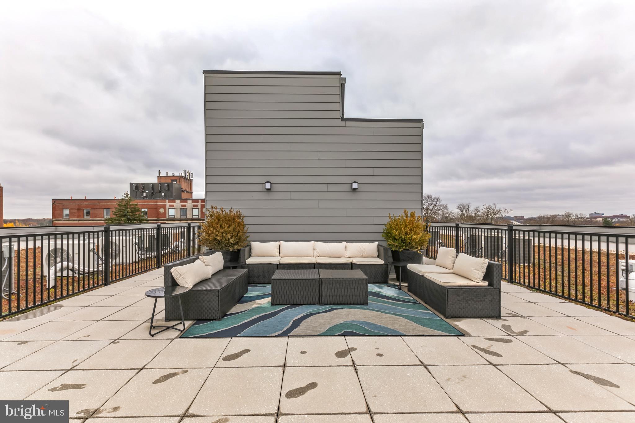 ROXBOROUGH - Residential Lease