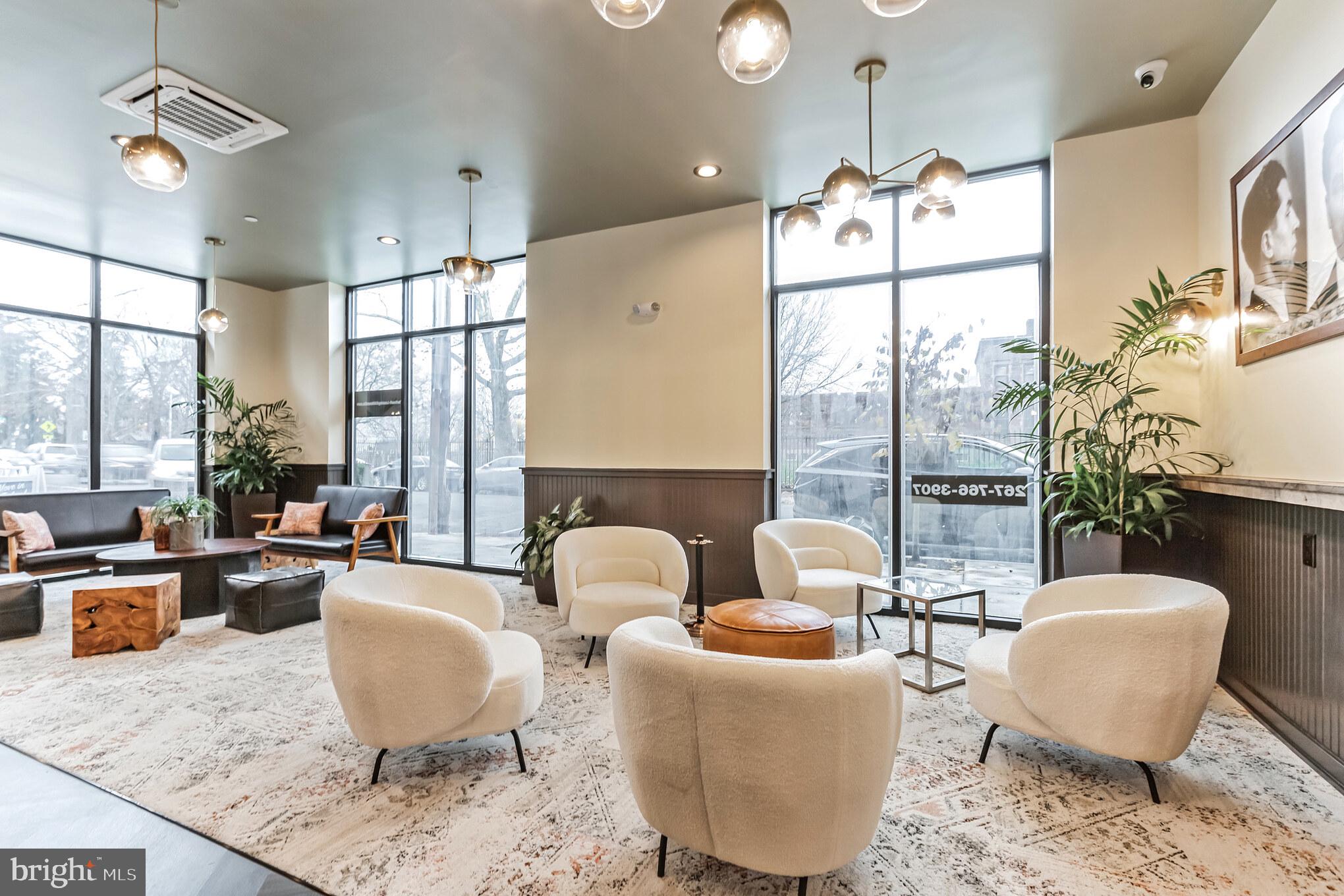 ROXBOROUGH - Residential Lease