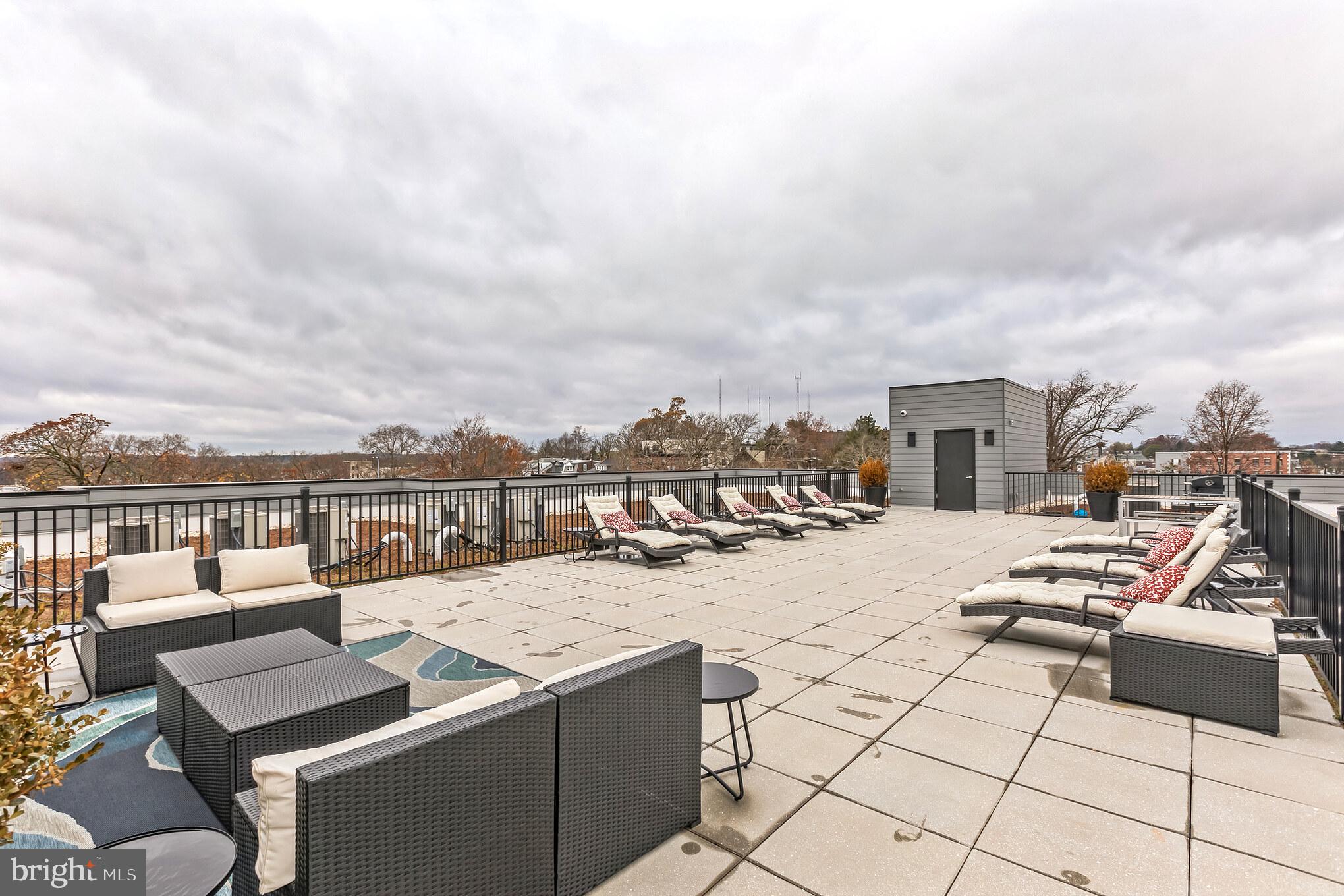 ROXBOROUGH - Residential Lease