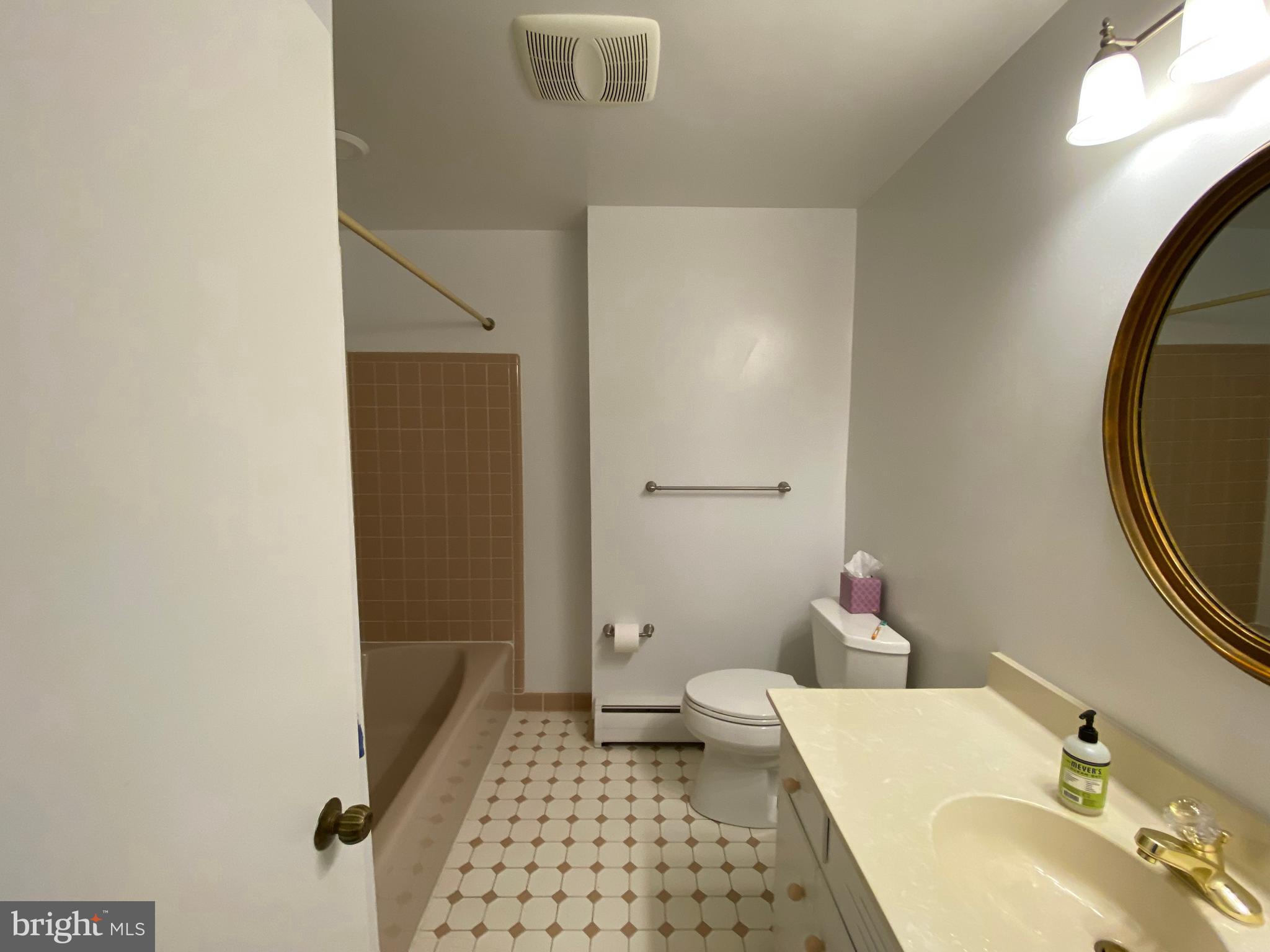 GREENCASTLE MANOR - Residential Lease