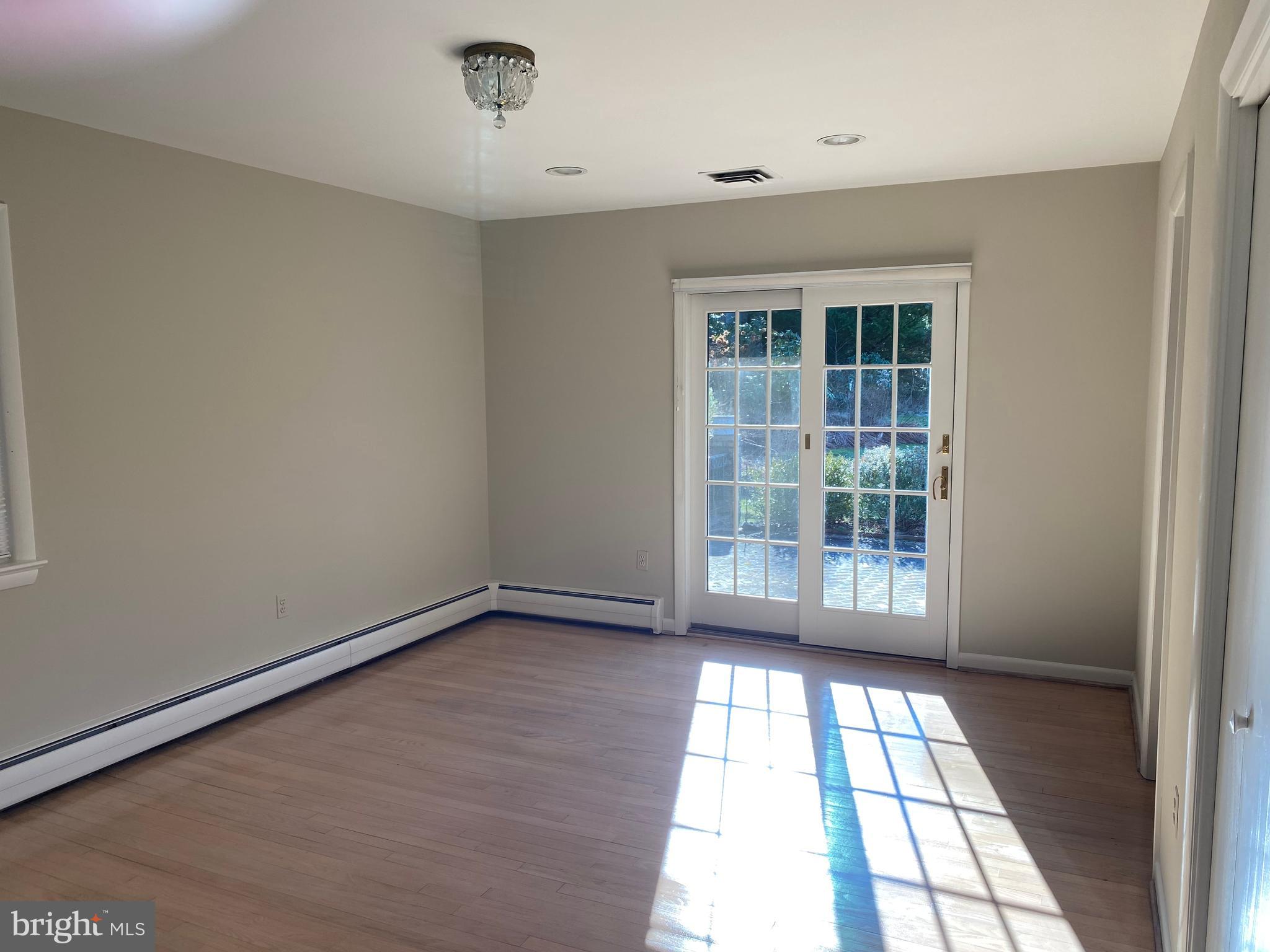 GREENCASTLE MANOR - Residential Lease