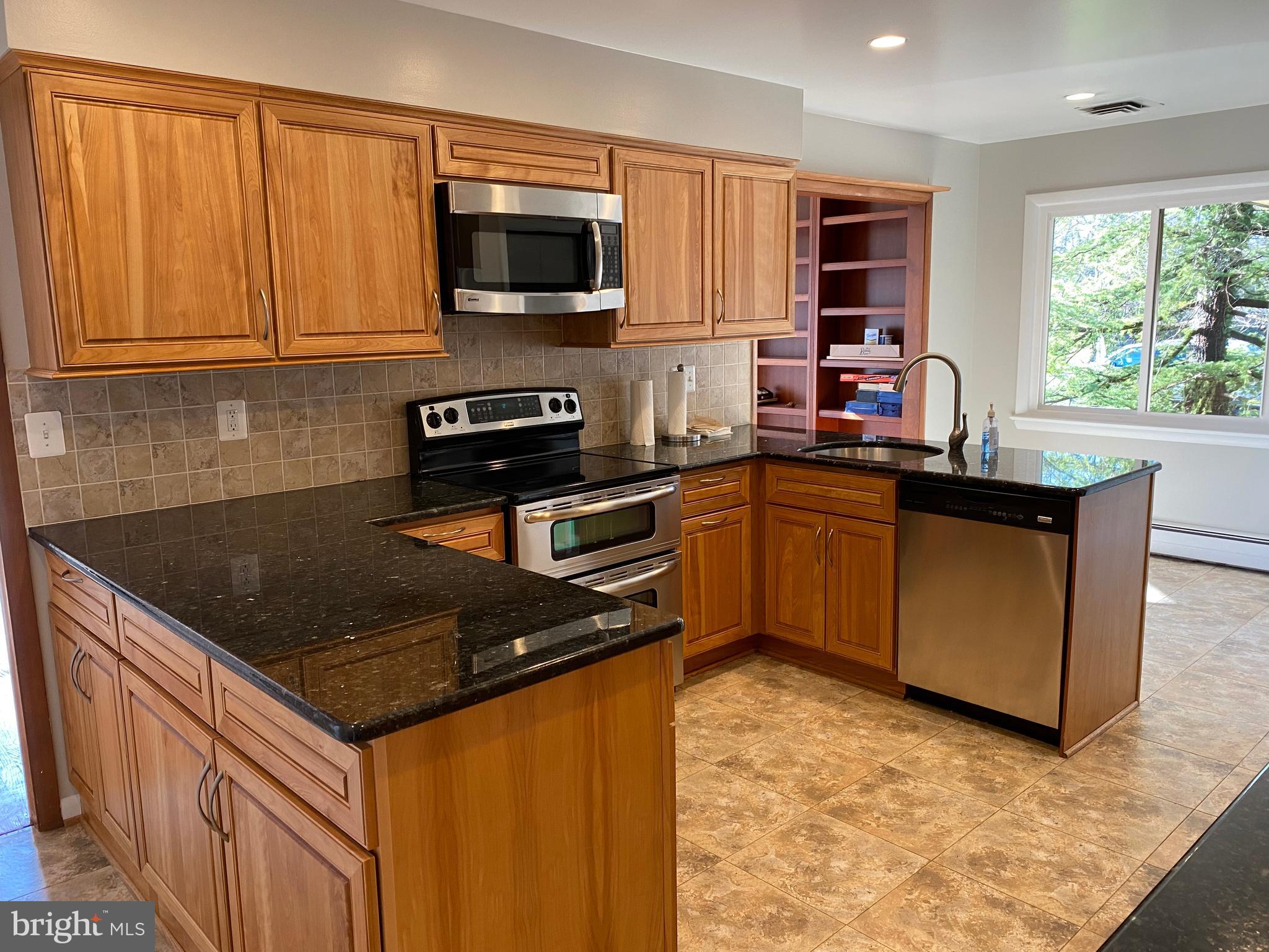 GREENCASTLE MANOR - Residential Lease