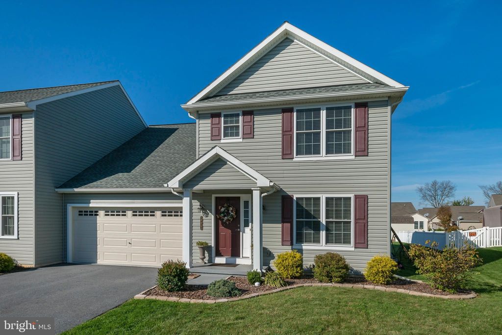 Photo of 5253 Summerfield Drive, MOUNT JOY, PA 17552 (MLS # PALA2081444)