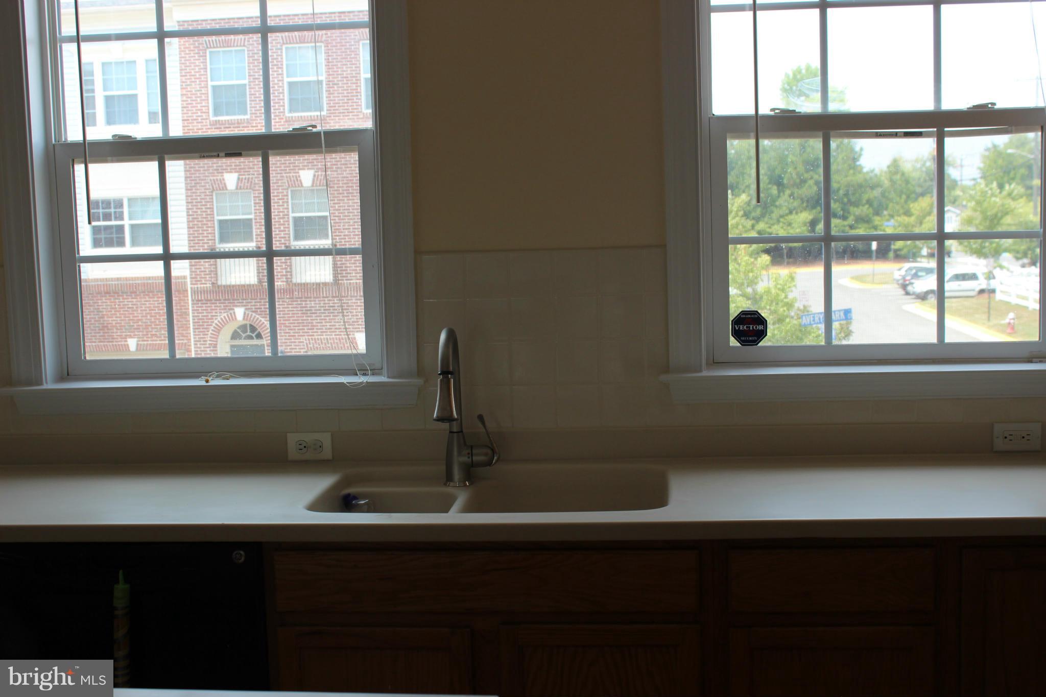 AVERY PARK - Residential