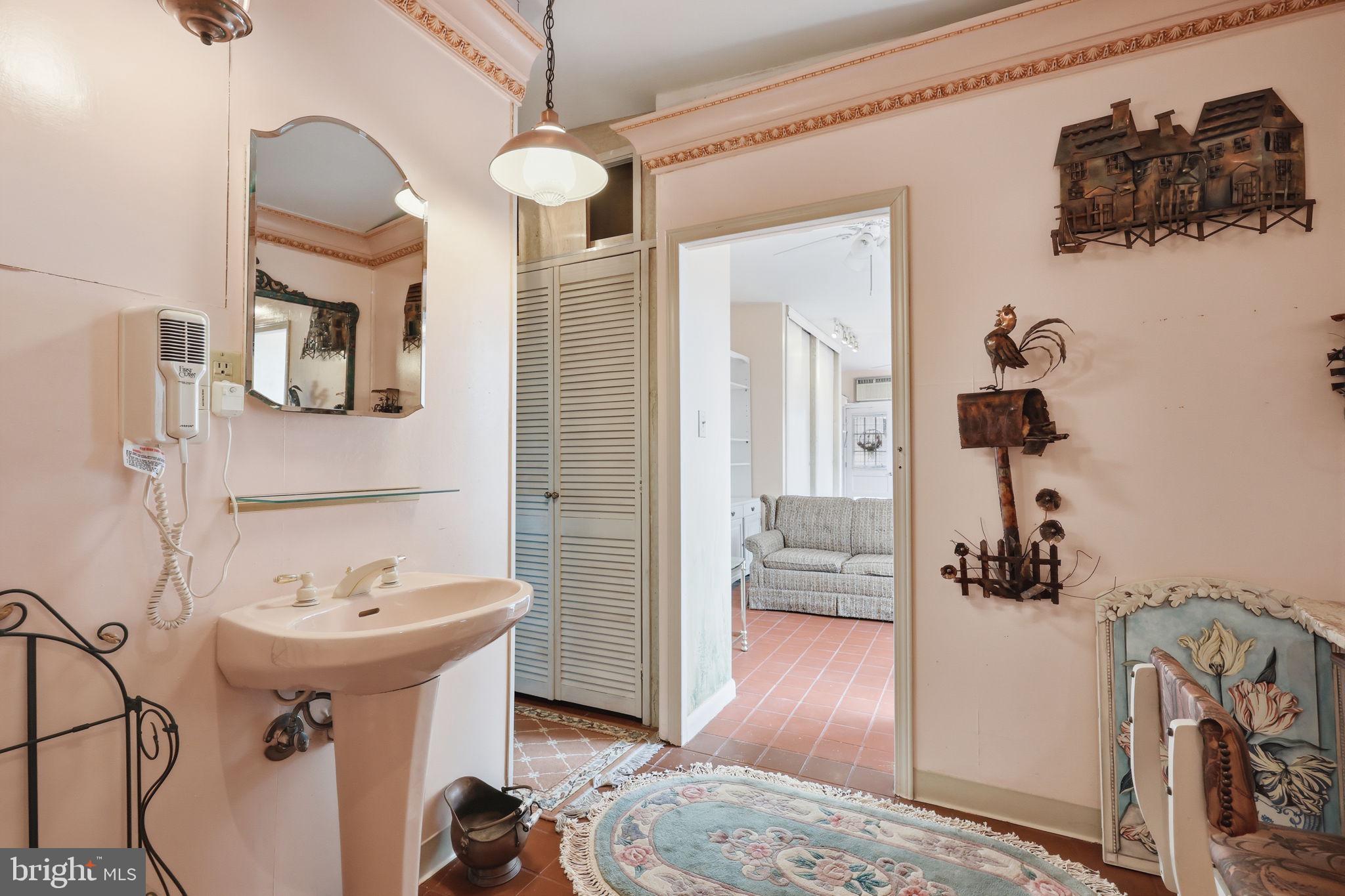 NOTTINGHAM VIL - Residential