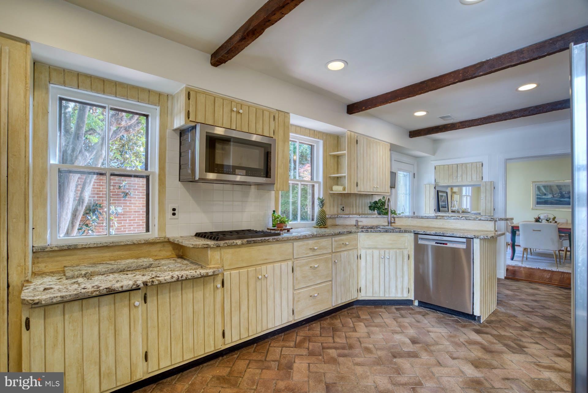 OLD TOWN ALEXANDRIA - Residential