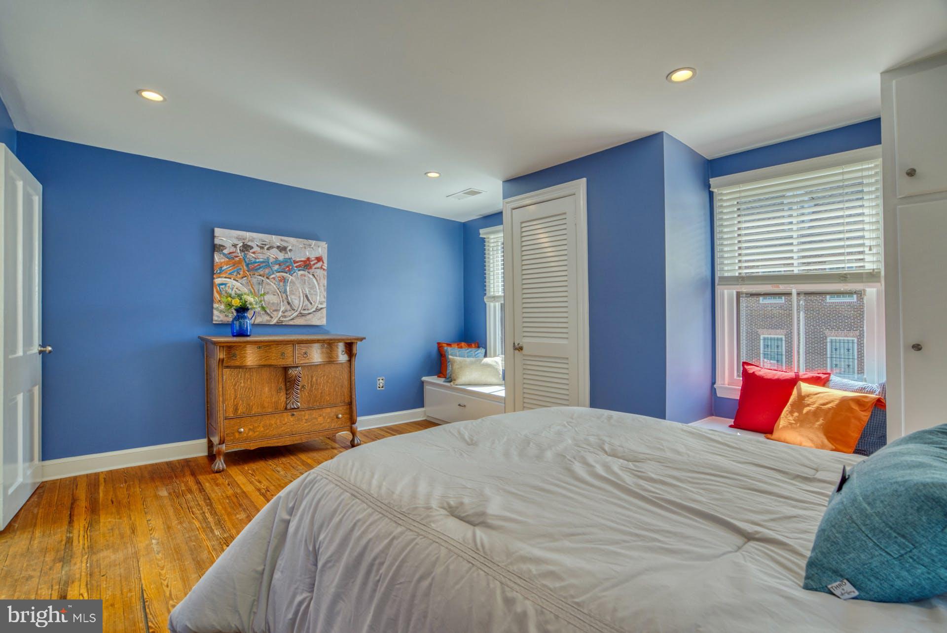 OLD TOWN ALEXANDRIA - Residential