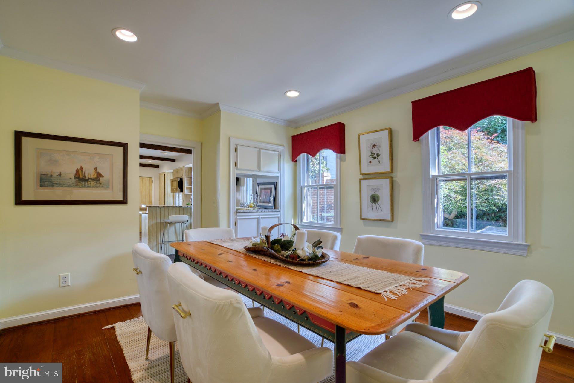 OLD TOWN ALEXANDRIA - Residential