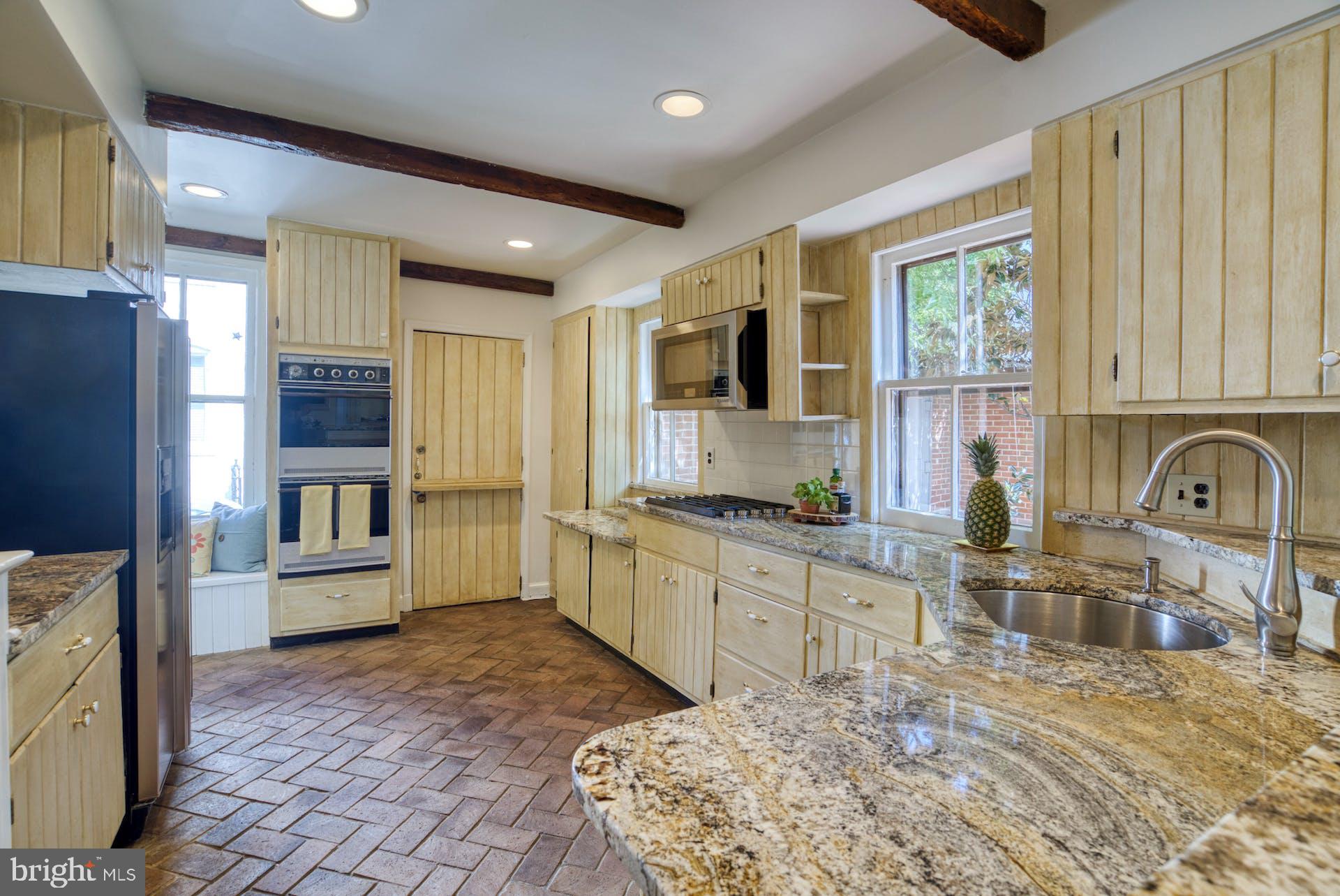 OLD TOWN ALEXANDRIA - Residential