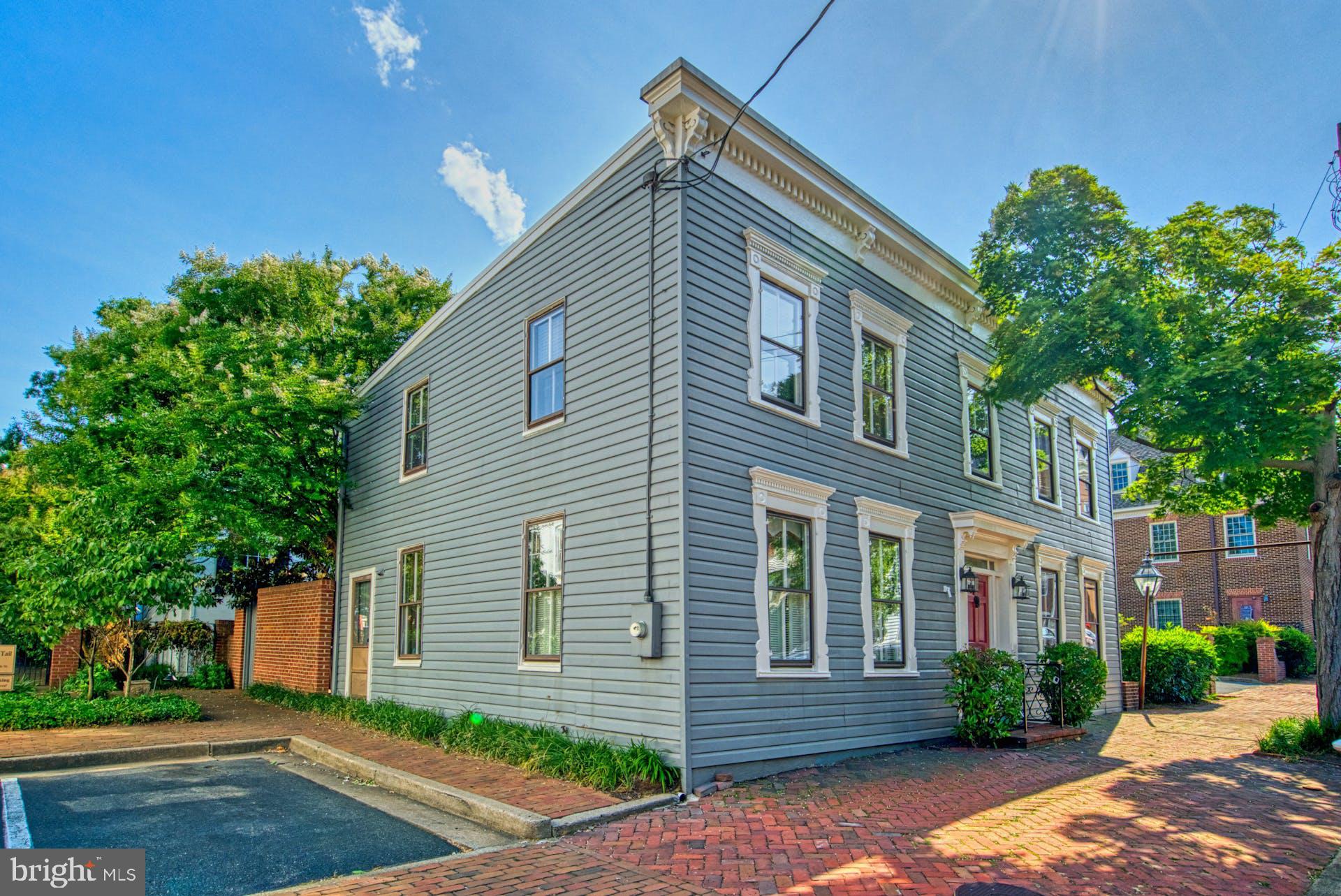 OLD TOWN ALEXANDRIA - Residential