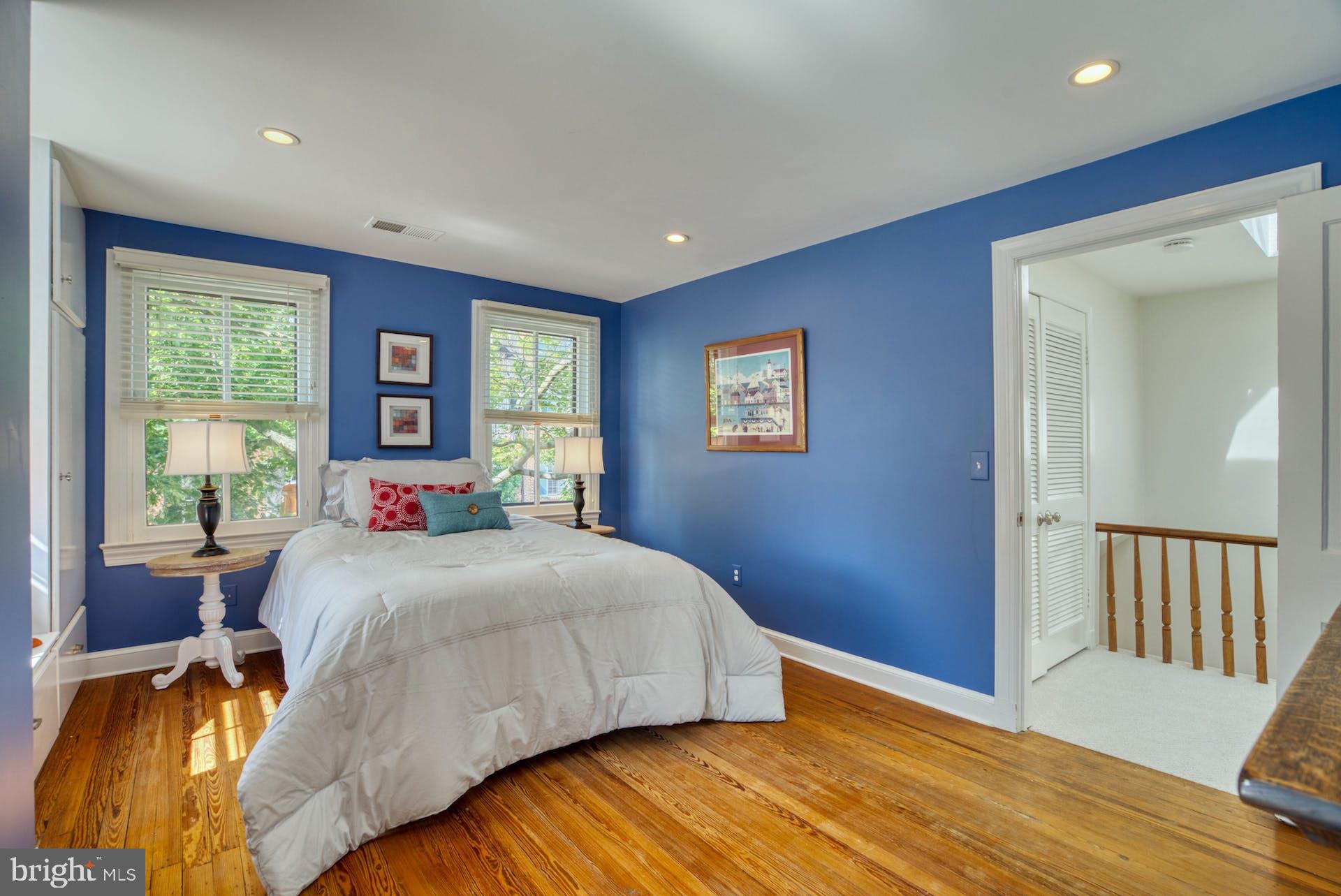 OLD TOWN ALEXANDRIA - Residential