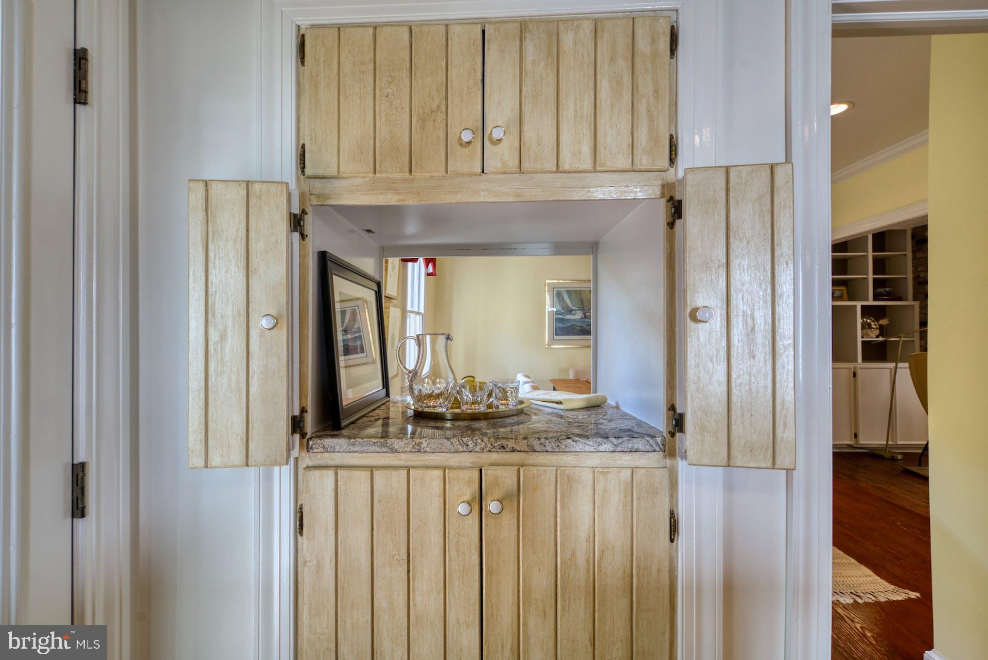 OLD TOWN ALEXANDRIA - Residential