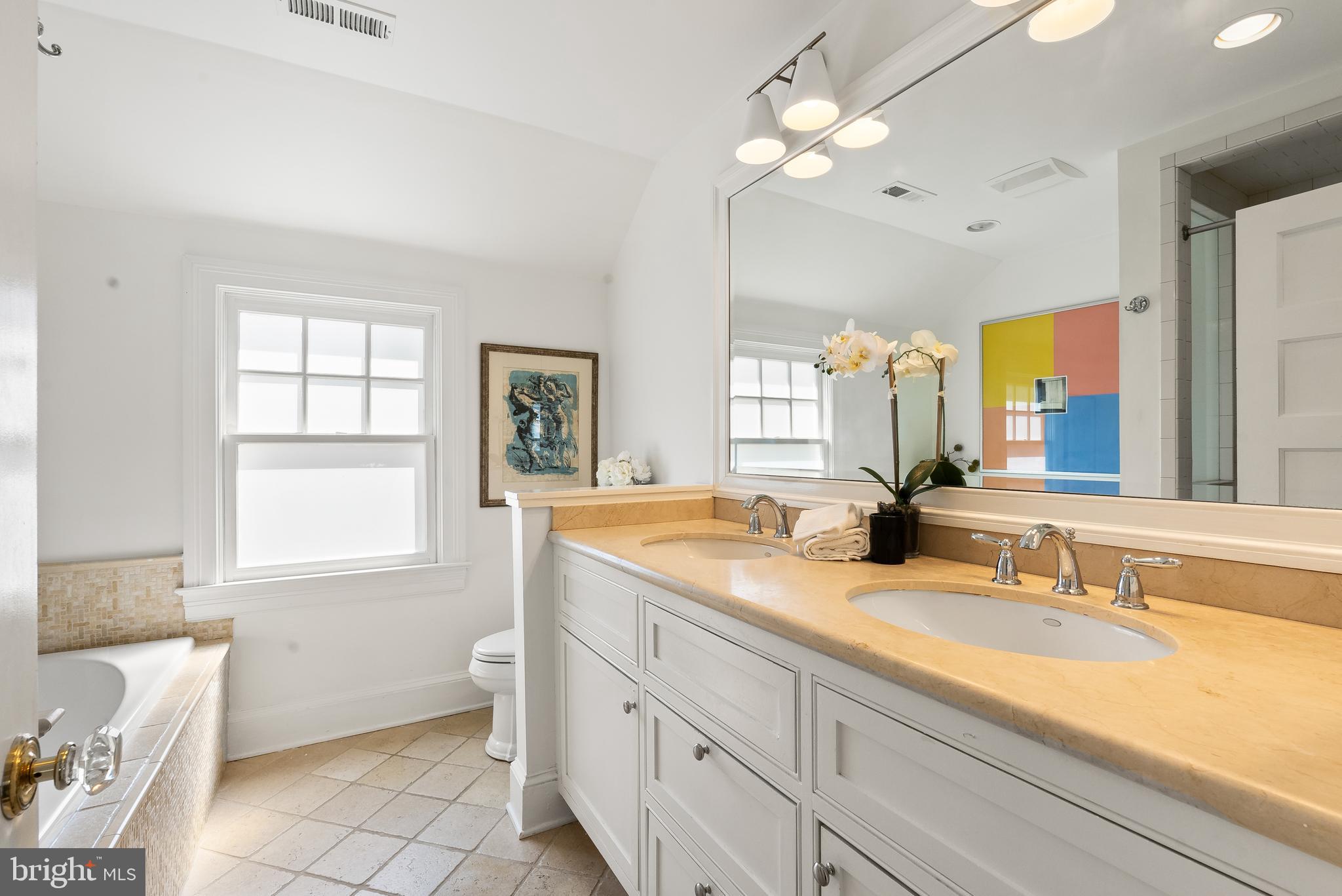 CHEVY CHASE - Residential