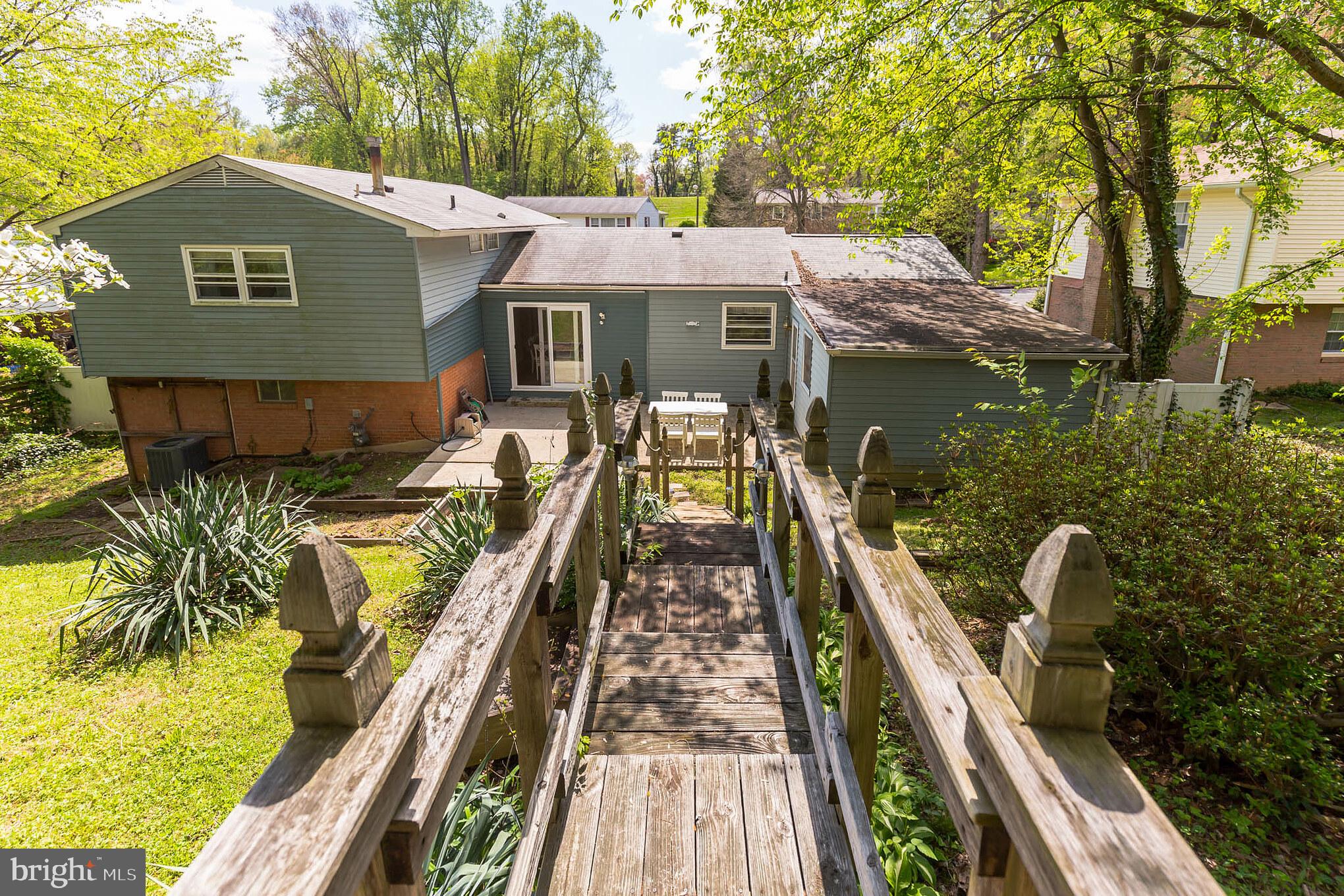 ROLLING VALLEY - Residential Lease