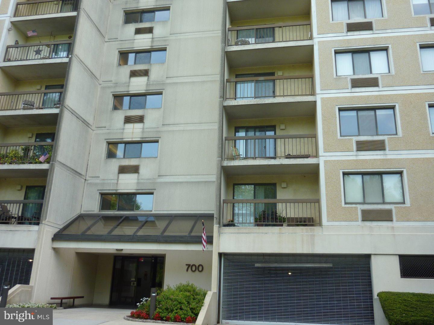 Move in condition two bedroom , two bath condo ! Very clean and well kept unit . Washer / dryer included. Balcony with wooded view. Access to pool .