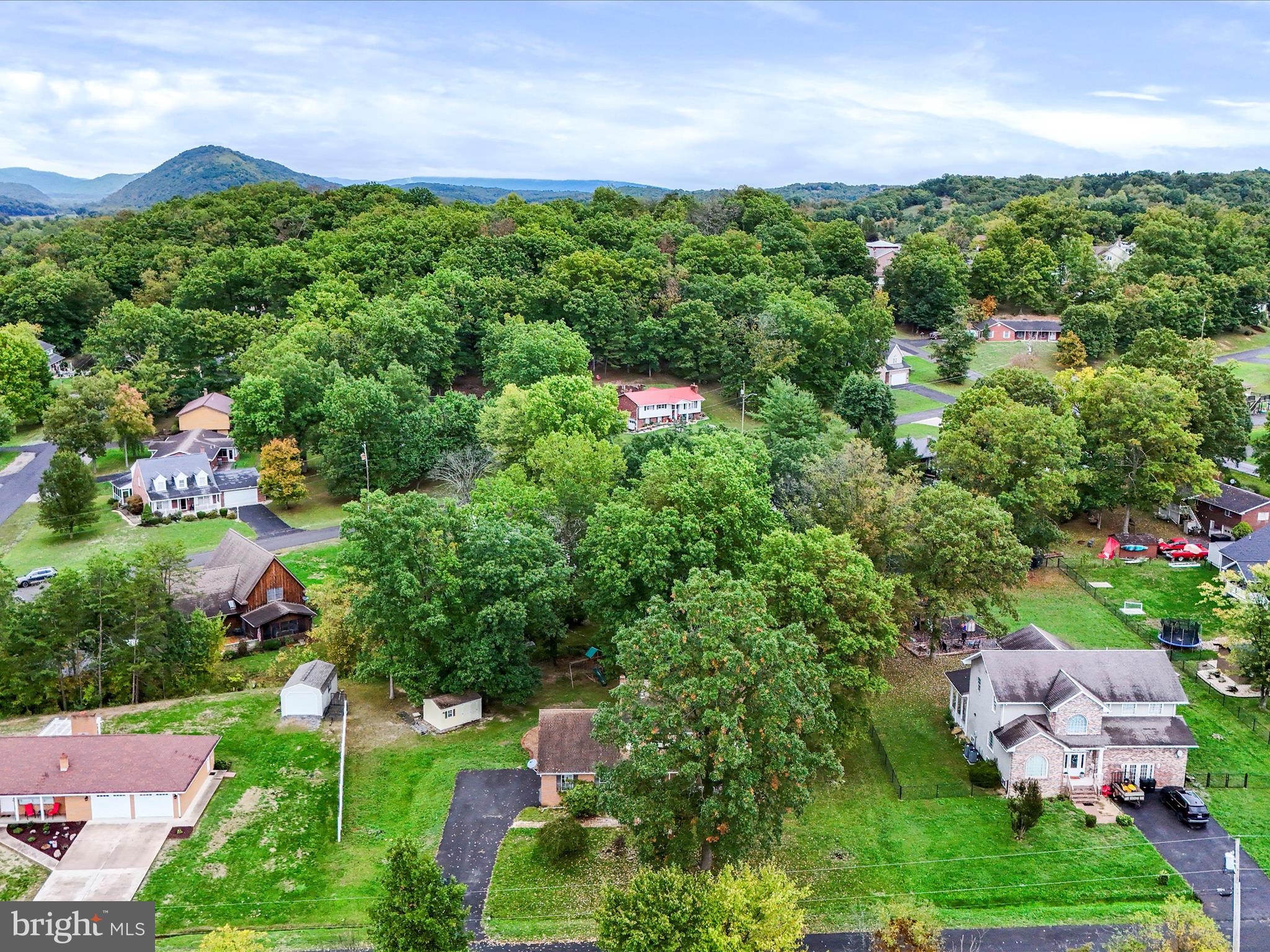 DOWDEN HILLS - Residential