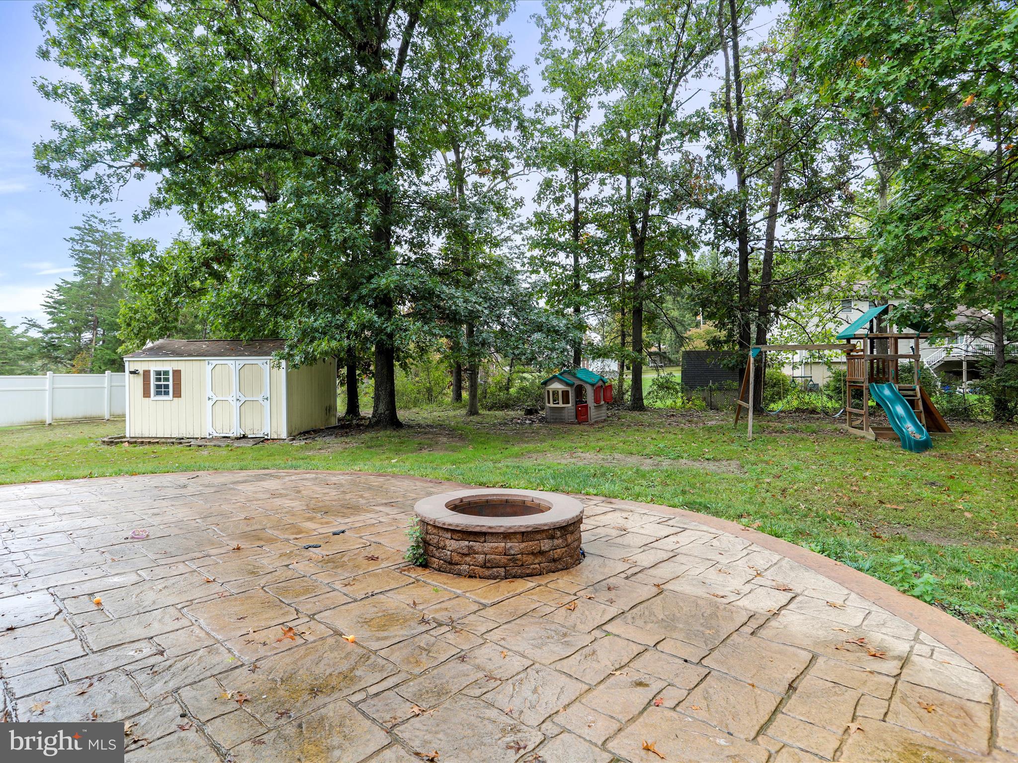 DOWDEN HILLS - Residential