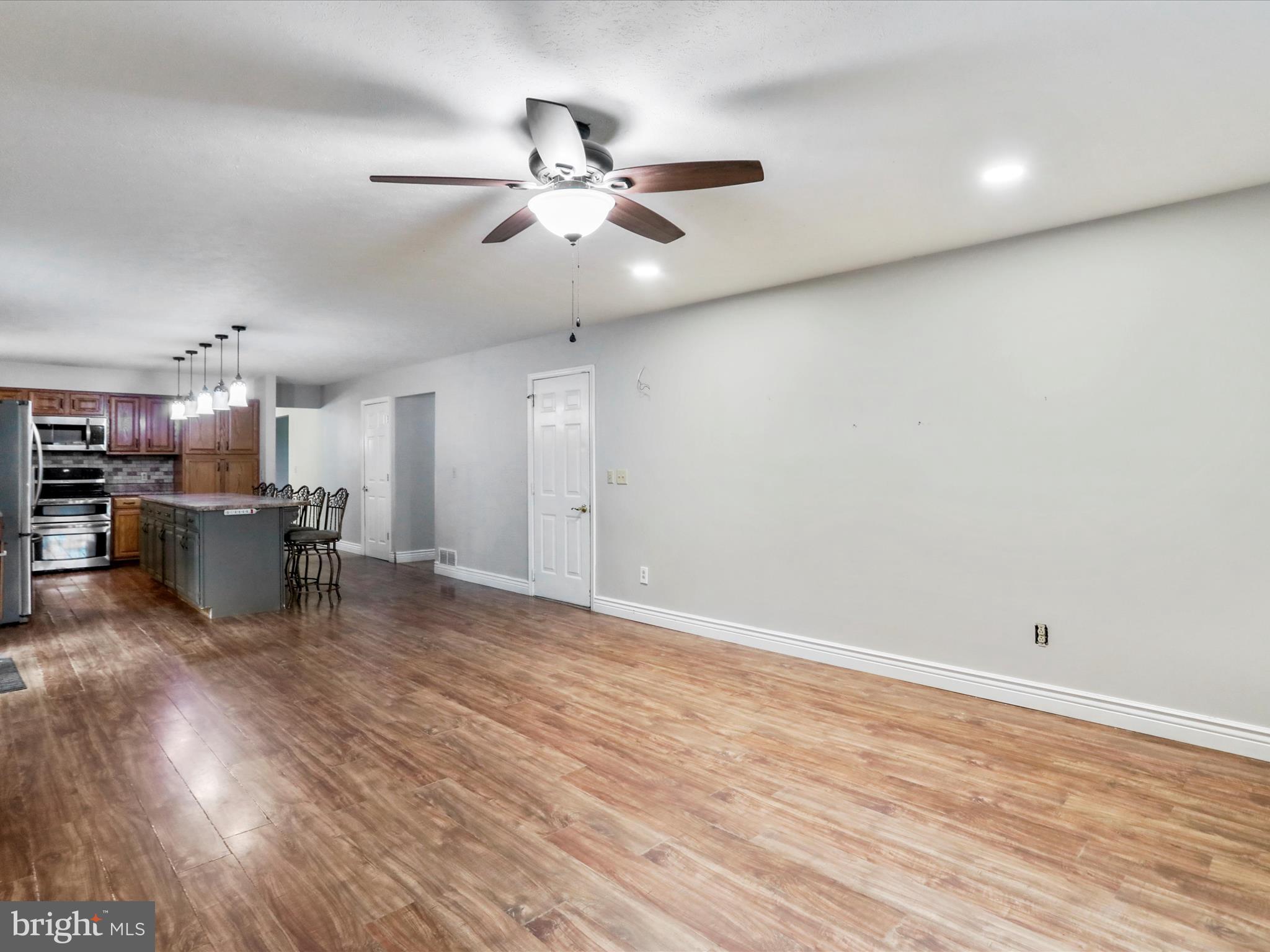 DOWDEN HILLS - Residential