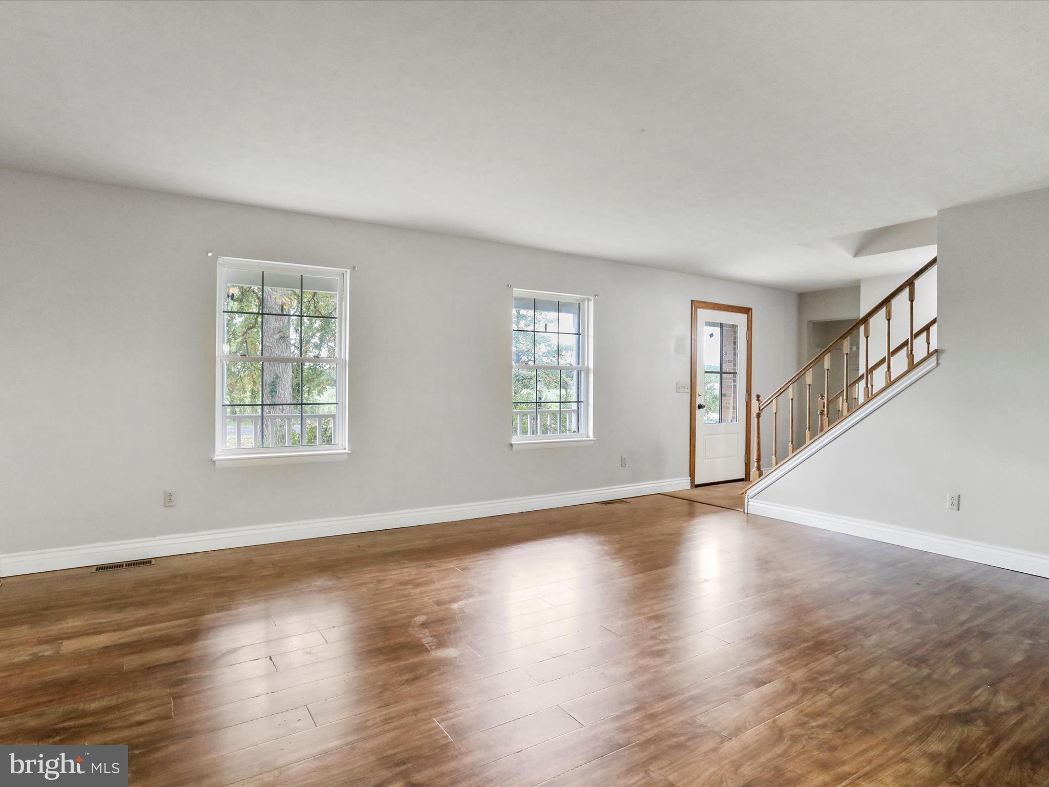 DOWDEN HILLS - Residential